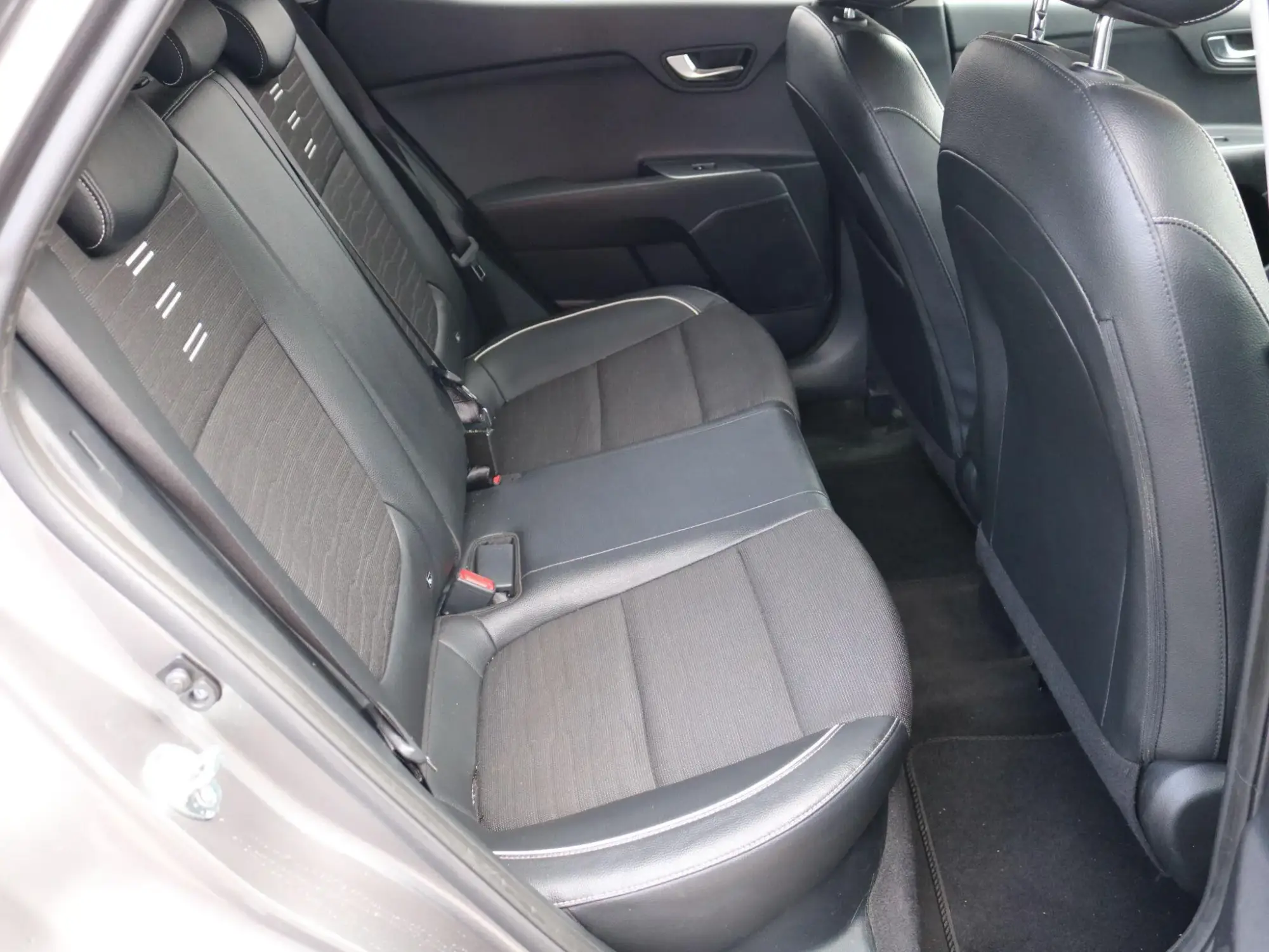 Kia Stonic Image 25