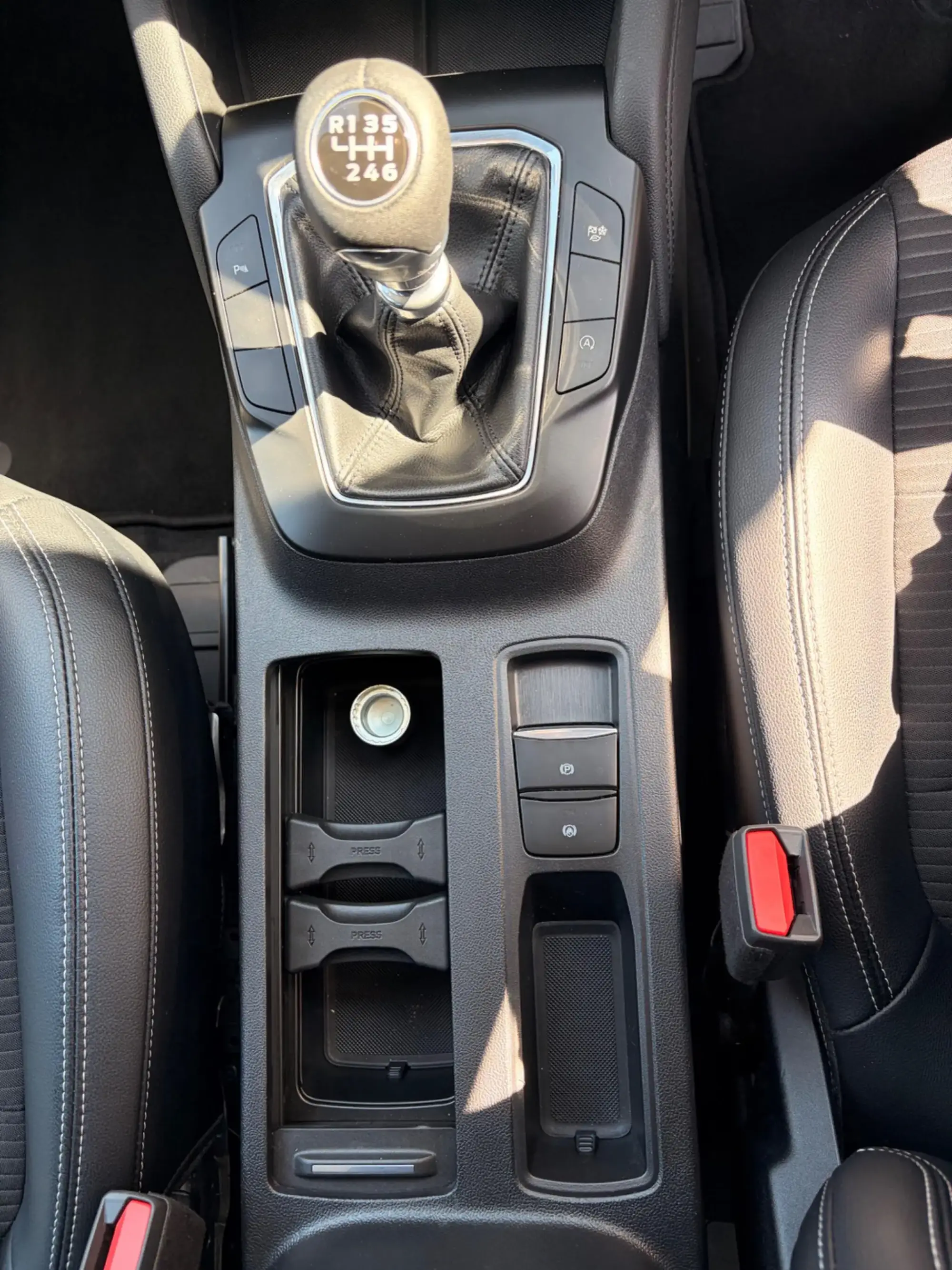 Ford Kuga Image 12