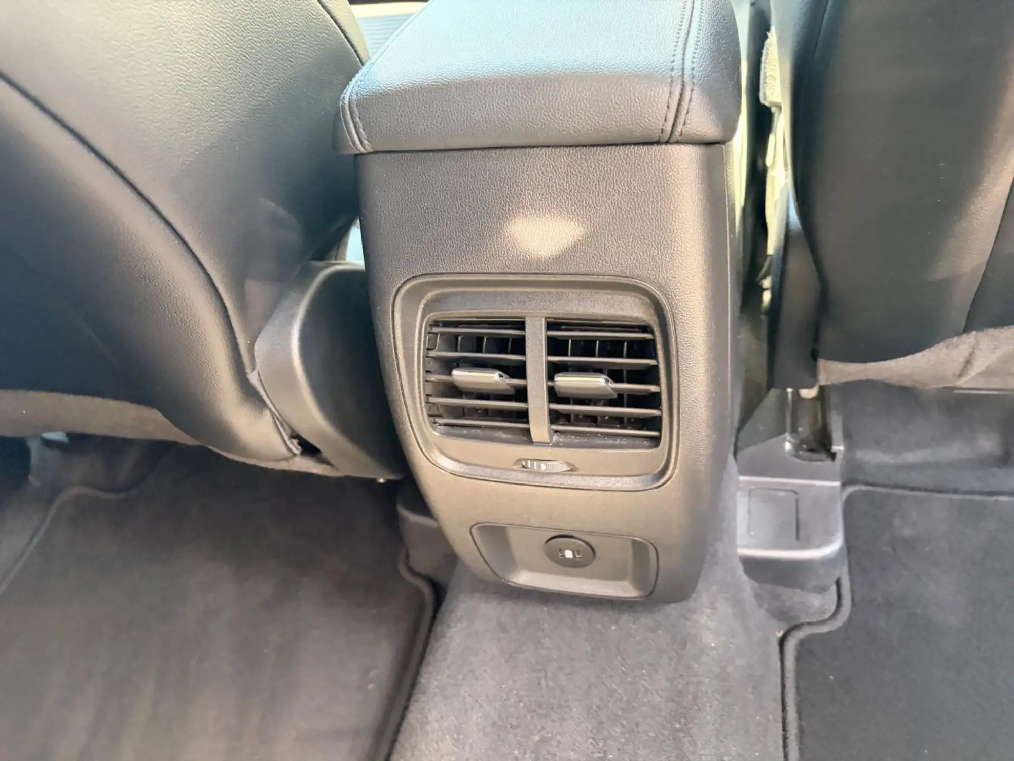 Ford Kuga Image 19