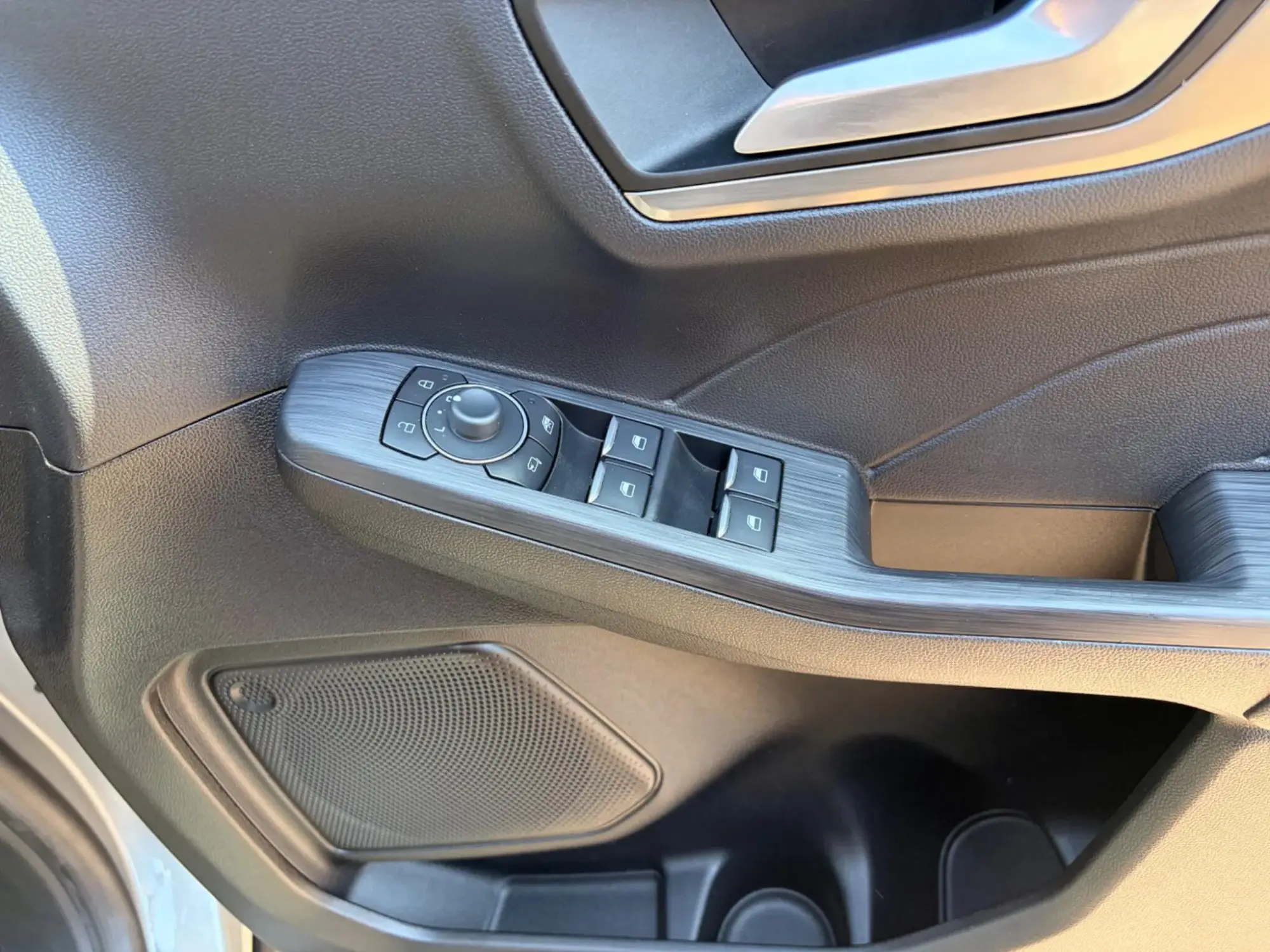 Ford Kuga Image 21