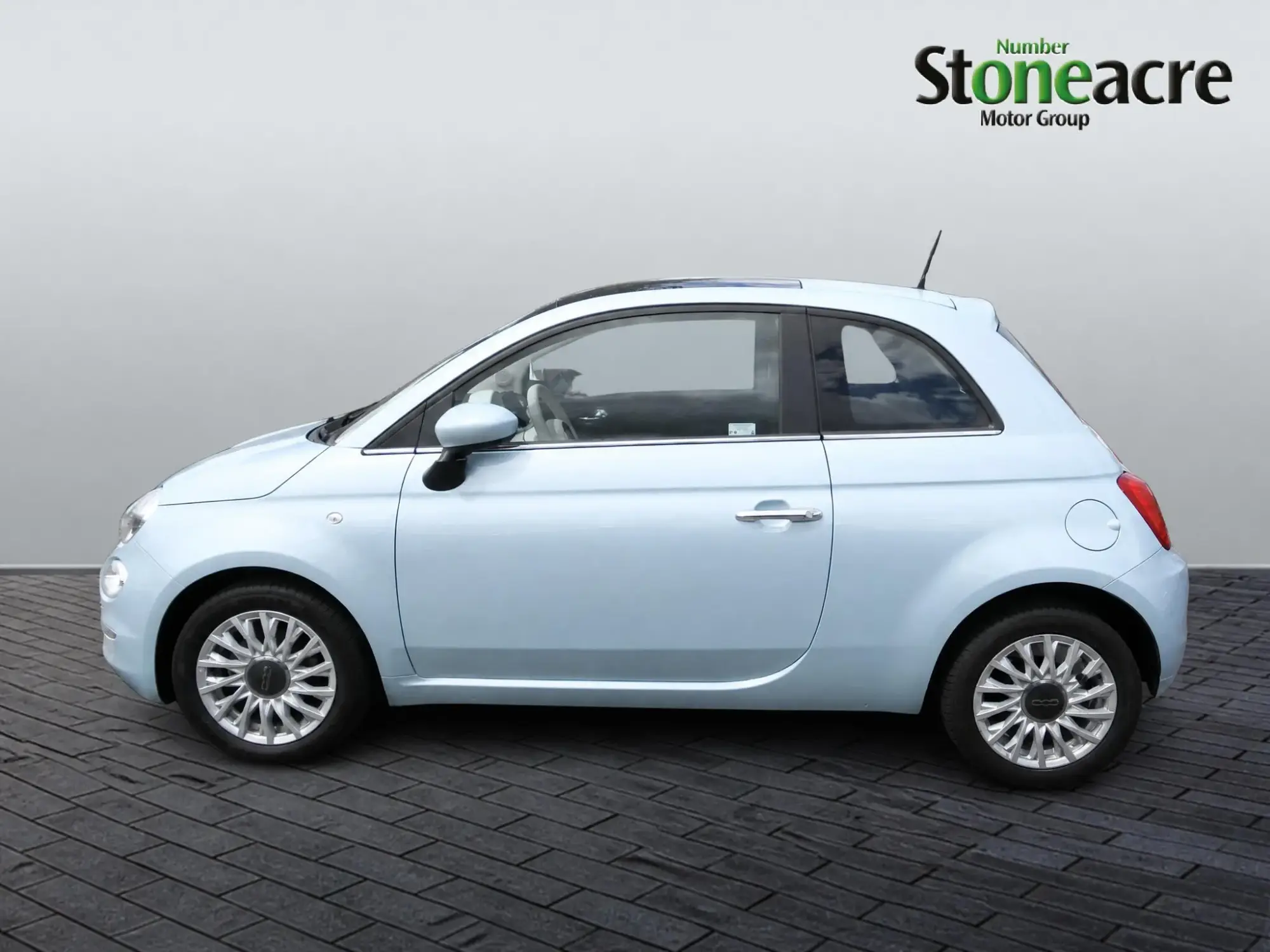 Fiat 500 Hybrid Image 8