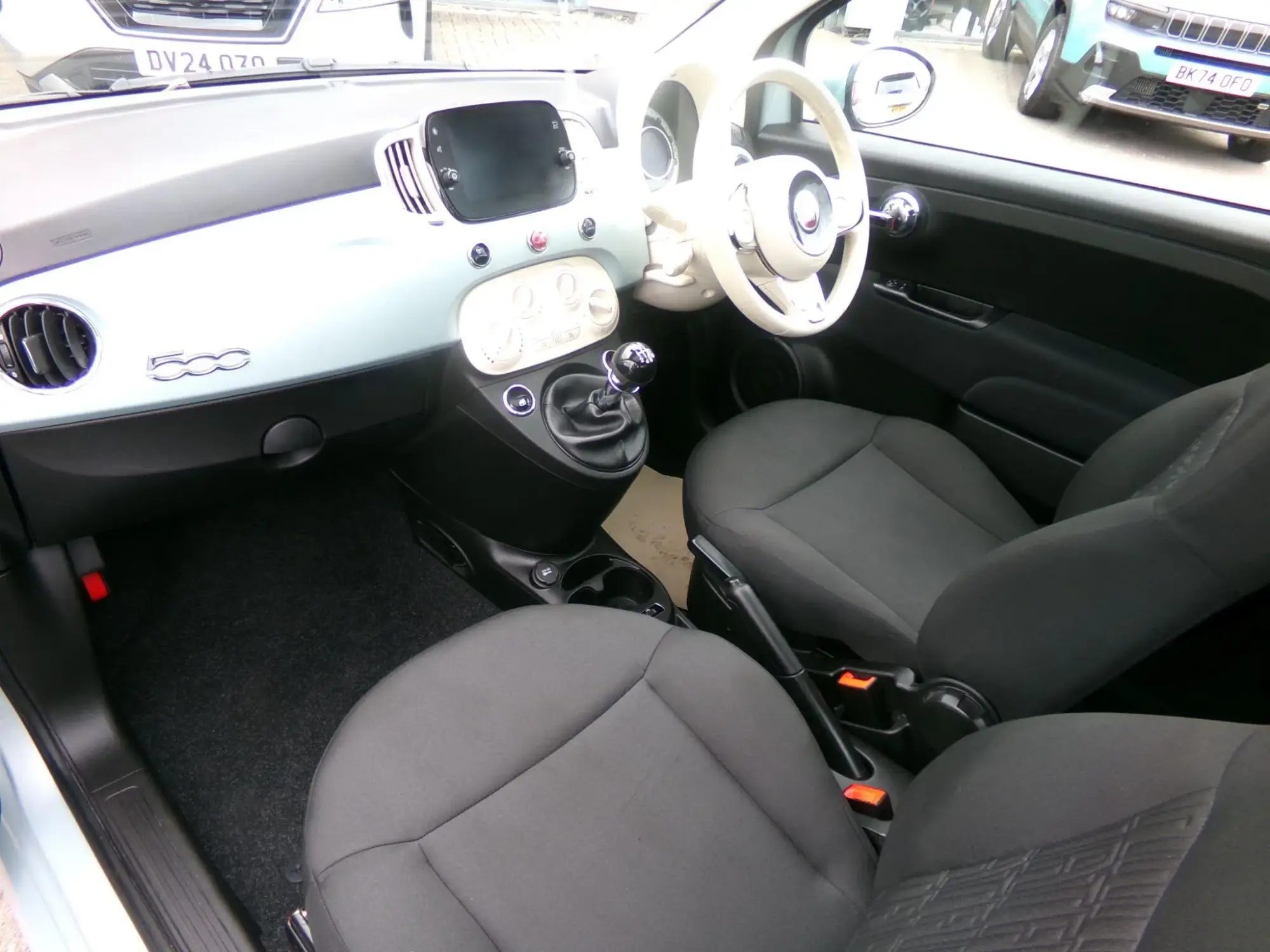 Fiat 500 Hybrid Image 10