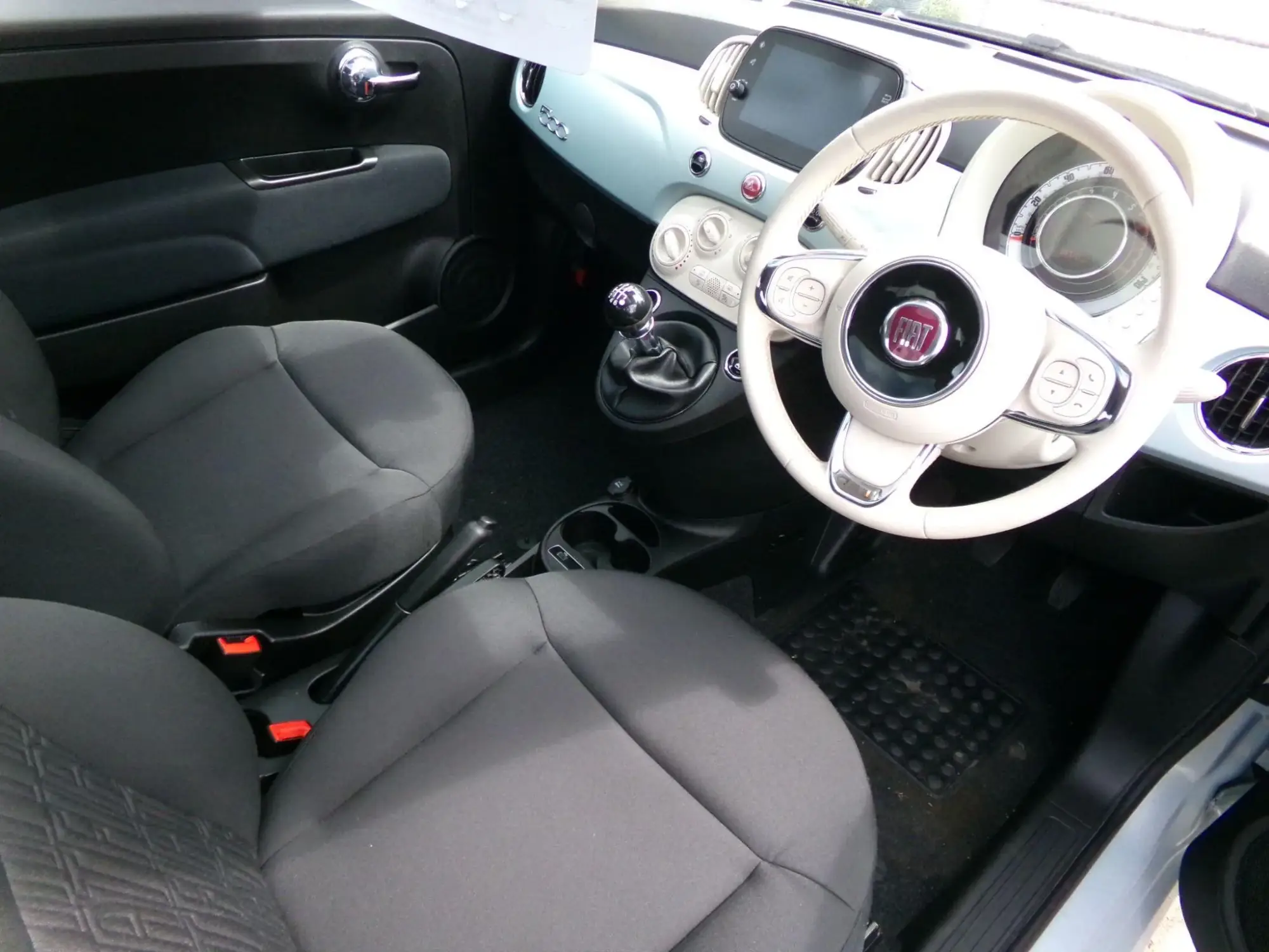 Fiat 500 Hybrid Image 11