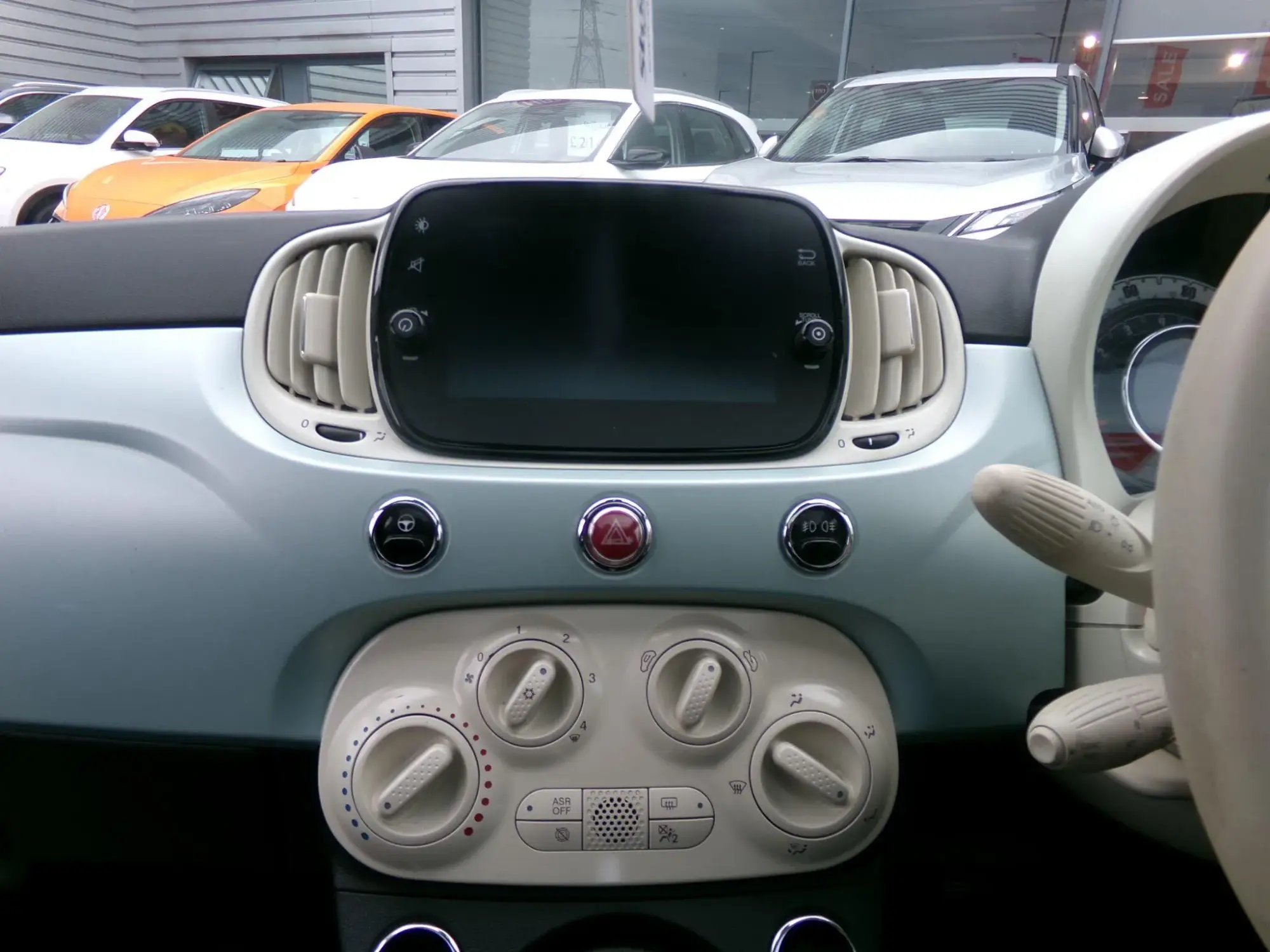 Fiat 500 Hybrid Image 12