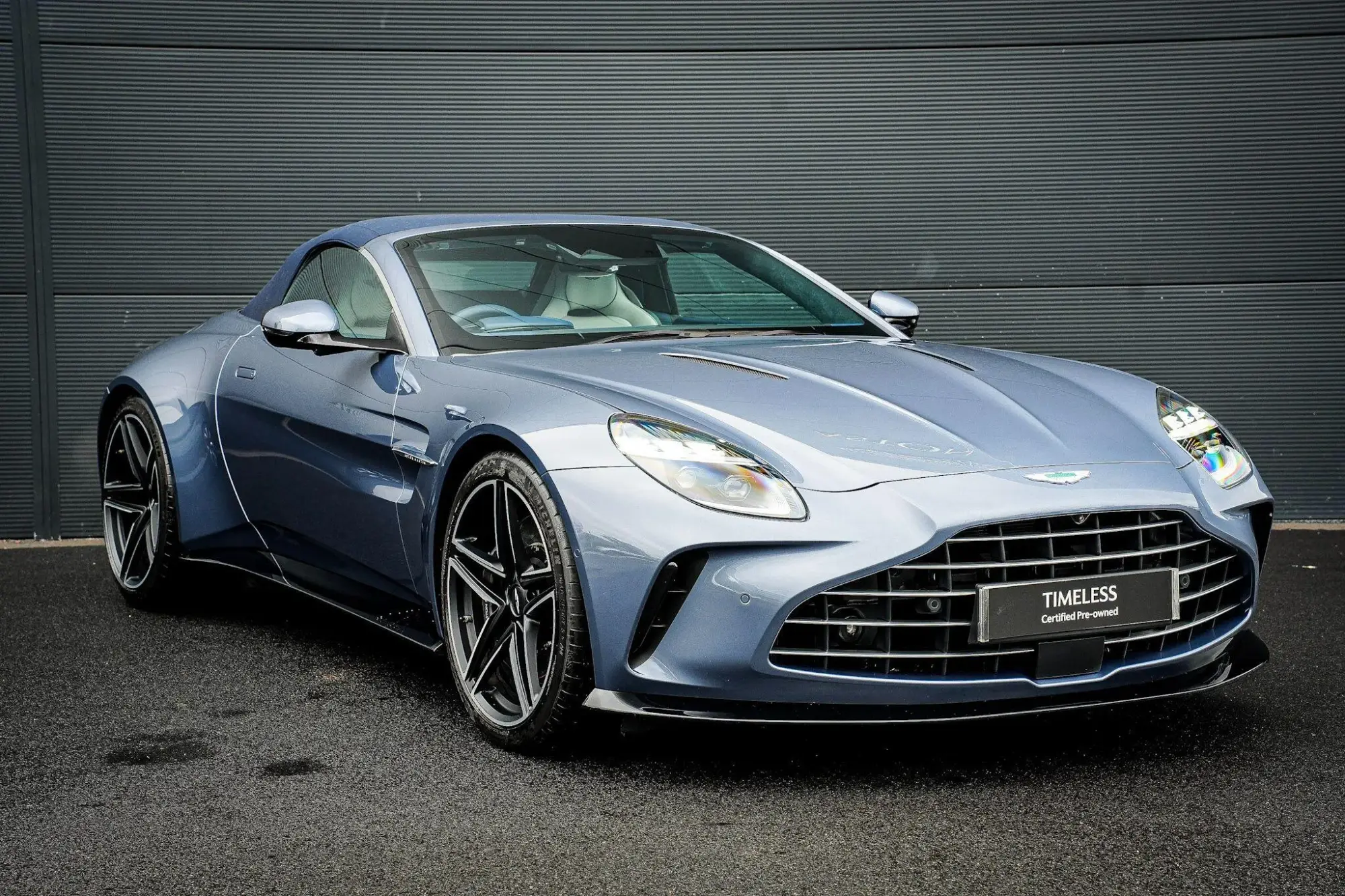 Aston Martin Vantage Roadster Image 10 Aston Martin Vantage Roadster Image 10