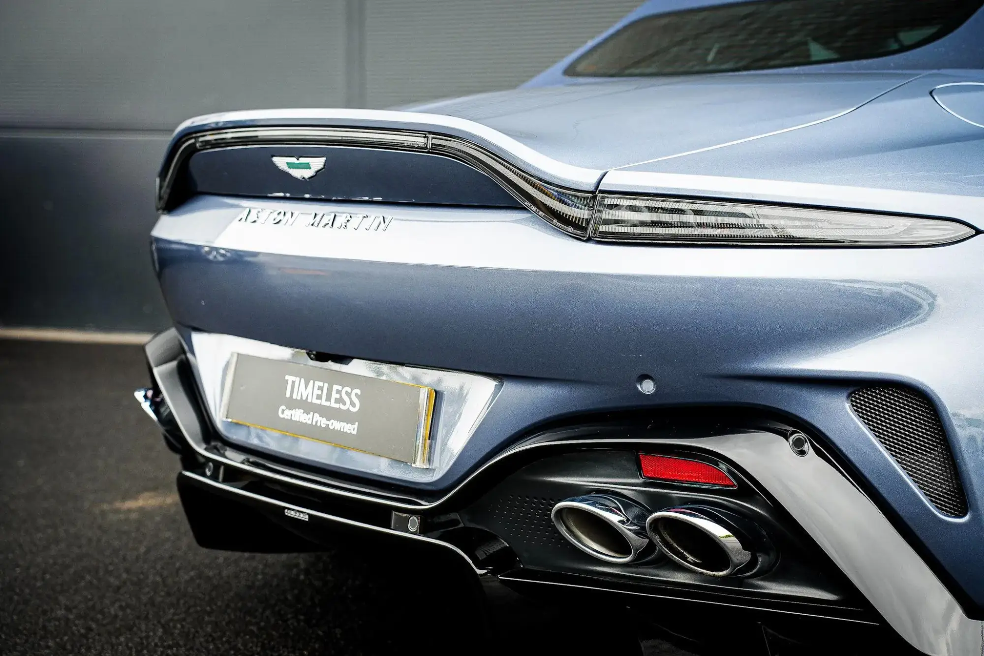 Aston Martin Vantage Roadster Image 30 Aston Martin Vantage Roadster Image 30