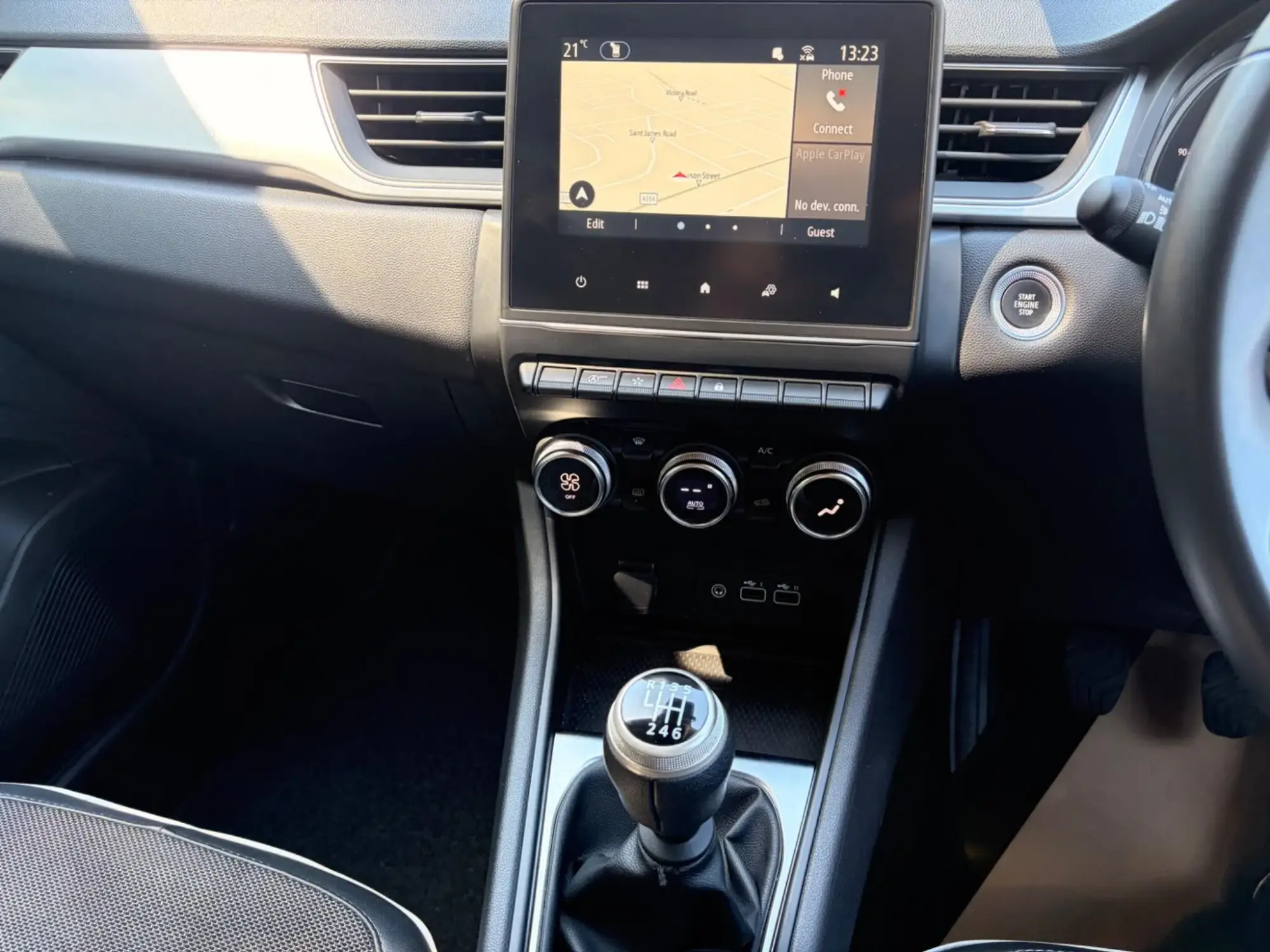 Renault Captur Image 24