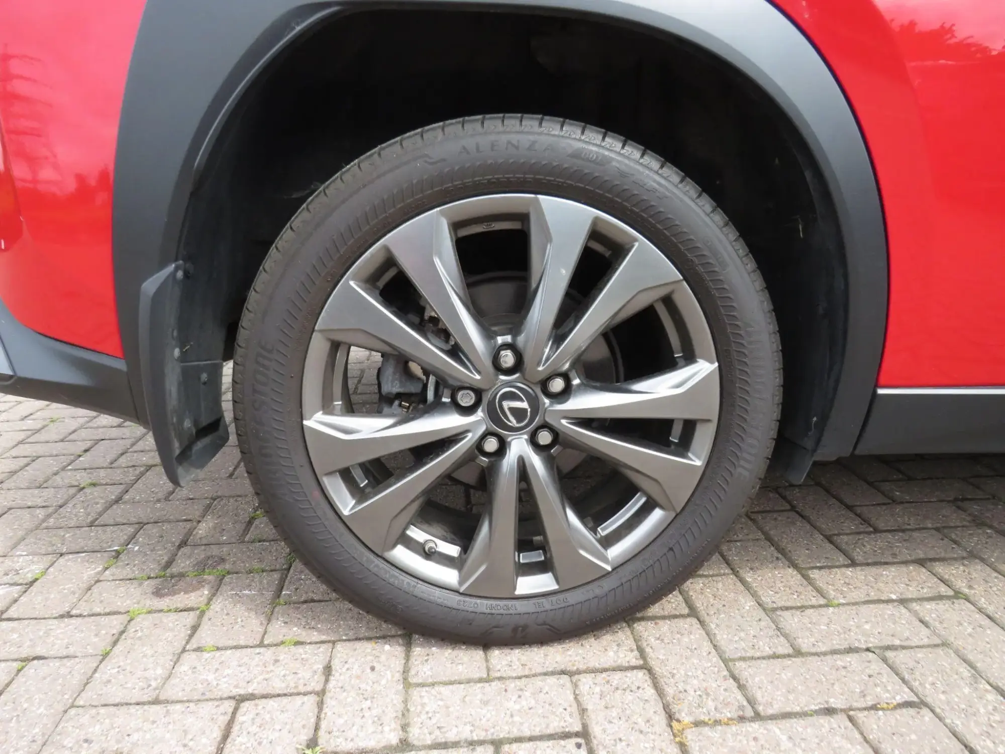 Lexus UX Self-Charging Hybrid Image 9