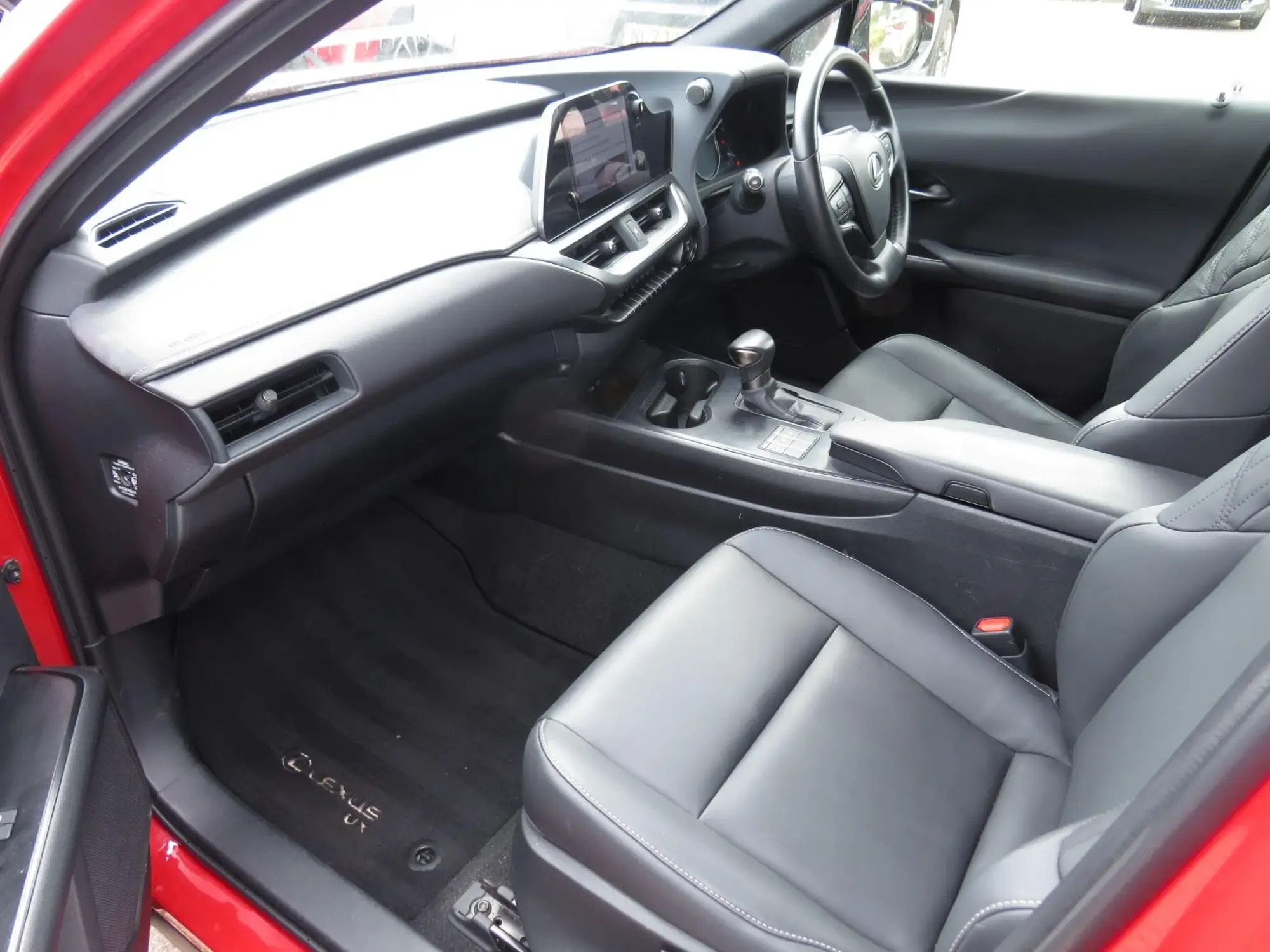 Lexus UX Self-Charging Hybrid Image 12