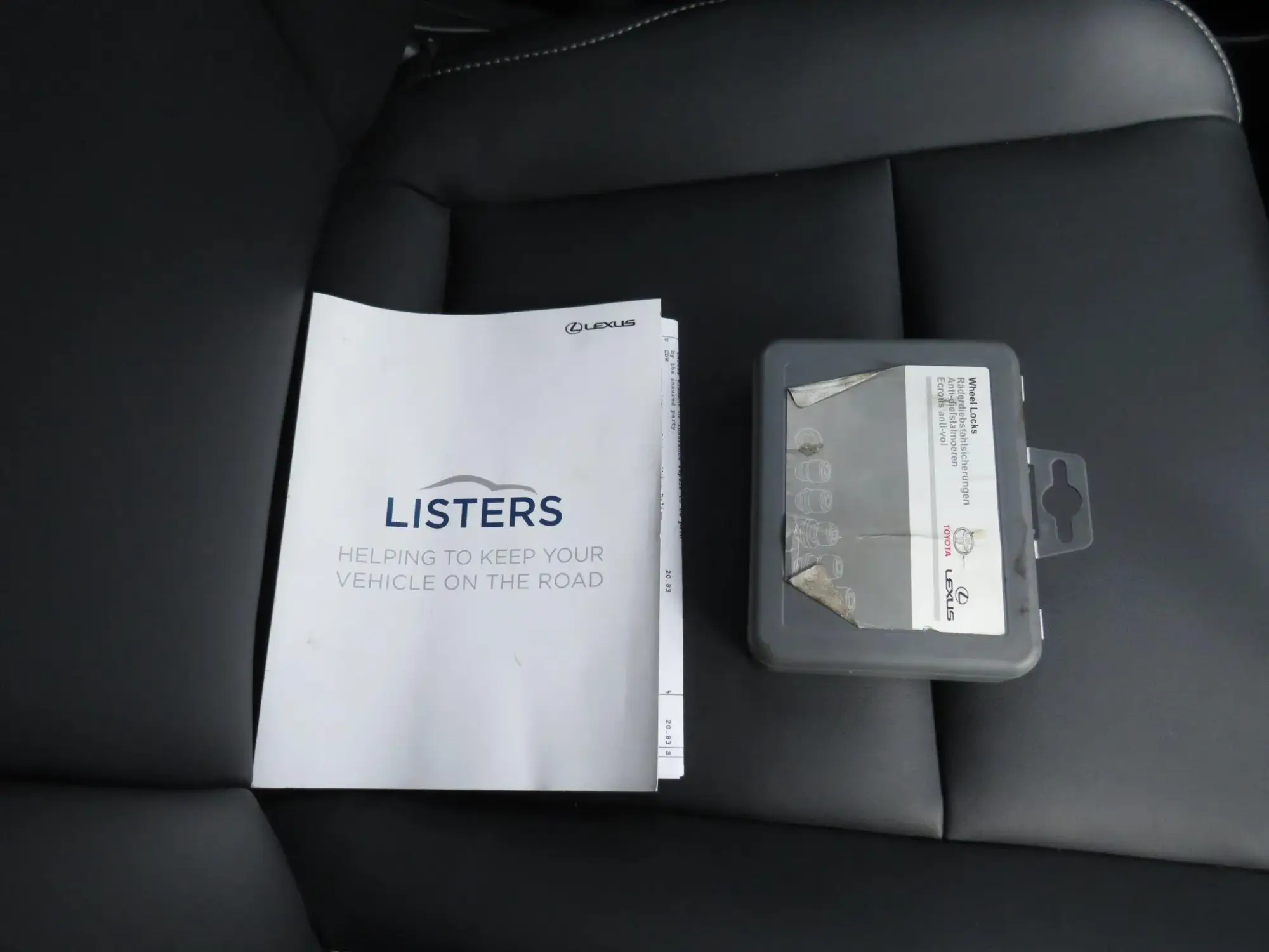 Lexus UX Self-Charging Hybrid Image 21