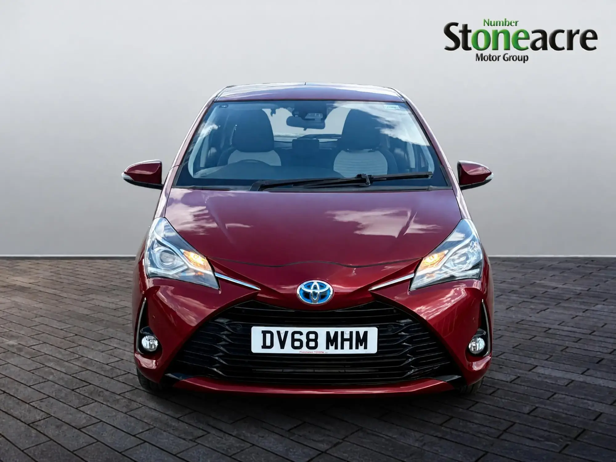 Toyota Yaris 1.5 VVT-h Icon Tech Hatchback 5dr Petrol Hybrid E-CVT Euro 6 (s/s) (100 ps) DV68MHM Image 2 Toyota Yaris 1.5 VVT-h Icon Tech Hatchback 5dr Petrol Hybrid E-CVT Euro 6 (s/s) (100 ps) DV68MHM Image 2
