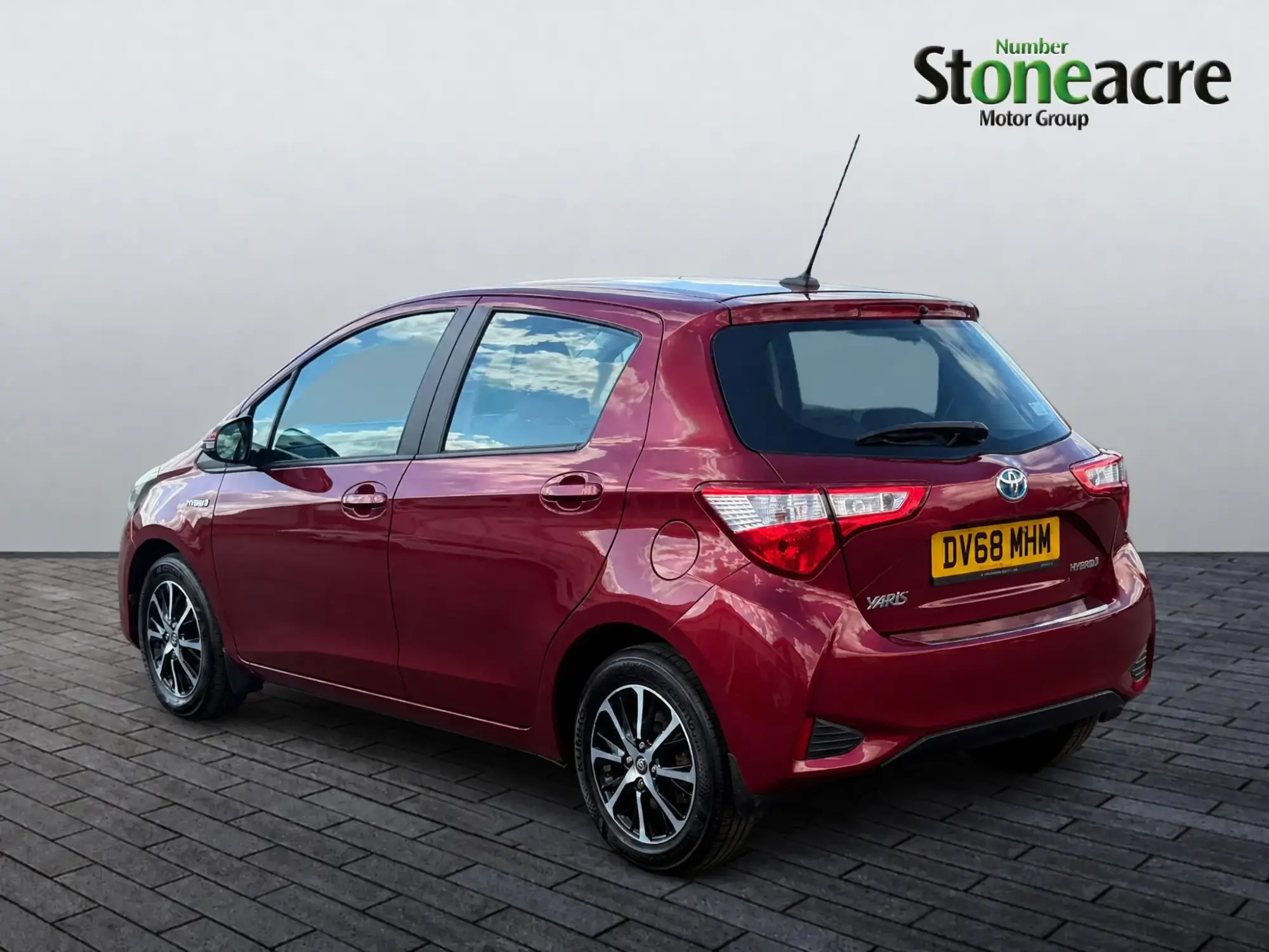 Toyota Yaris 1.5 VVT-h Icon Tech Hatchback 5dr Petrol Hybrid E-CVT Euro 6 (s/s) (100 ps) DV68MHM Image 3 Toyota Yaris 1.5 VVT-h Icon Tech Hatchback 5dr Petrol Hybrid E-CVT Euro 6 (s/s) (100 ps) DV68MHM Image 3