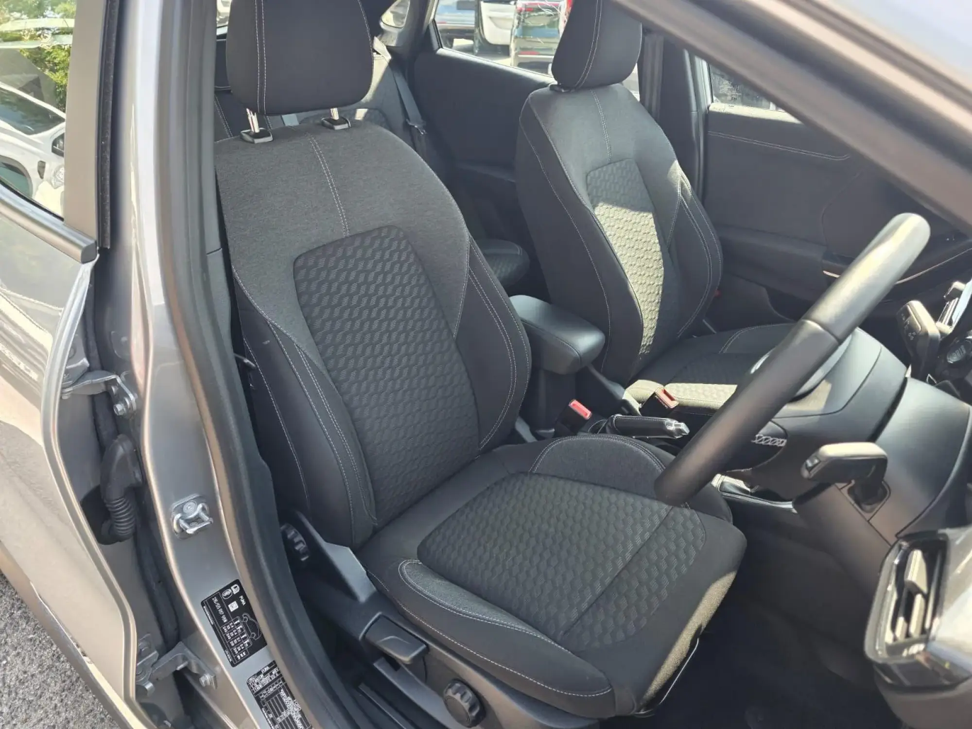 Ford Puma Image 12