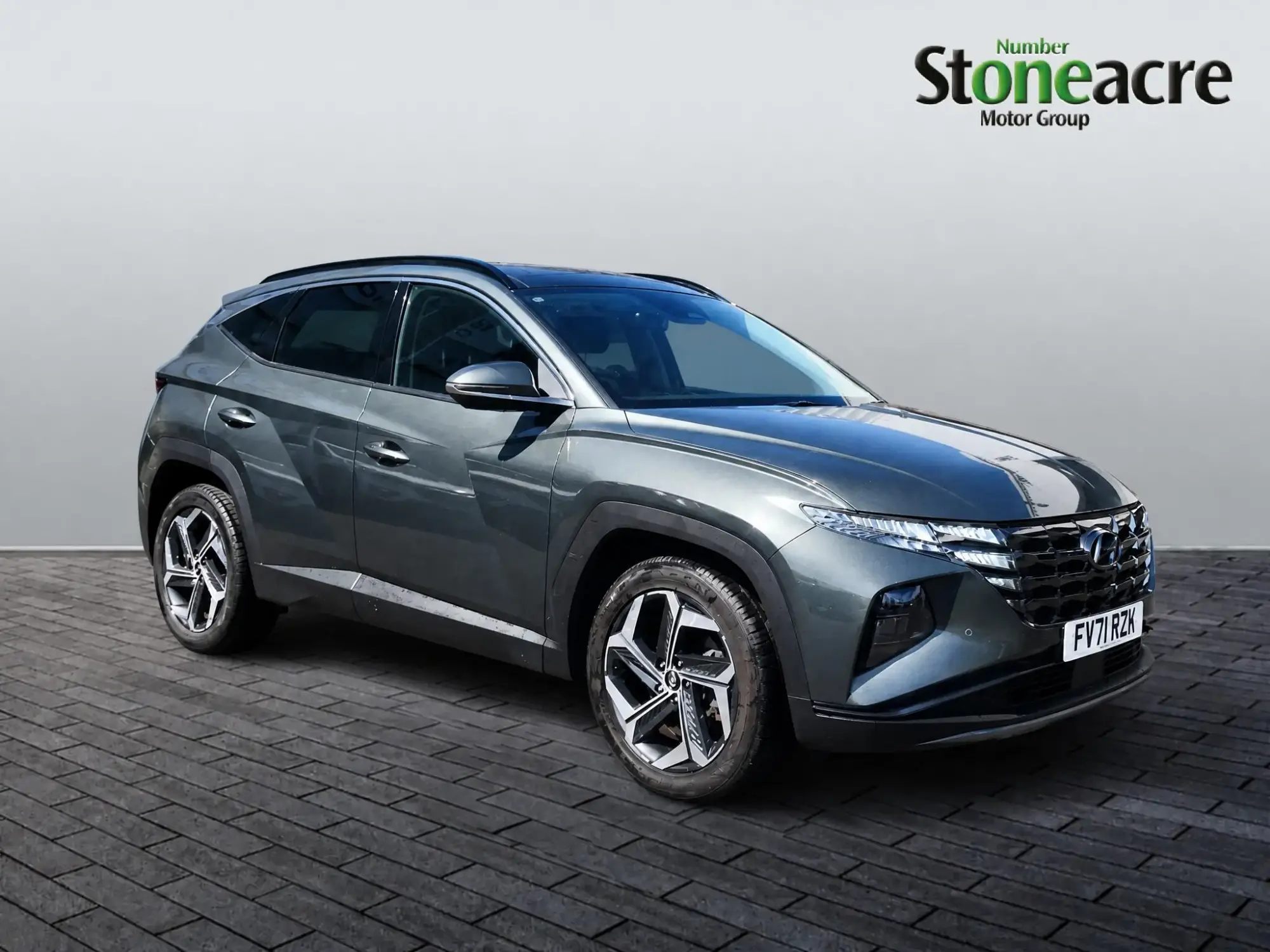 Hyundai TUCSON Hybrid Image 1