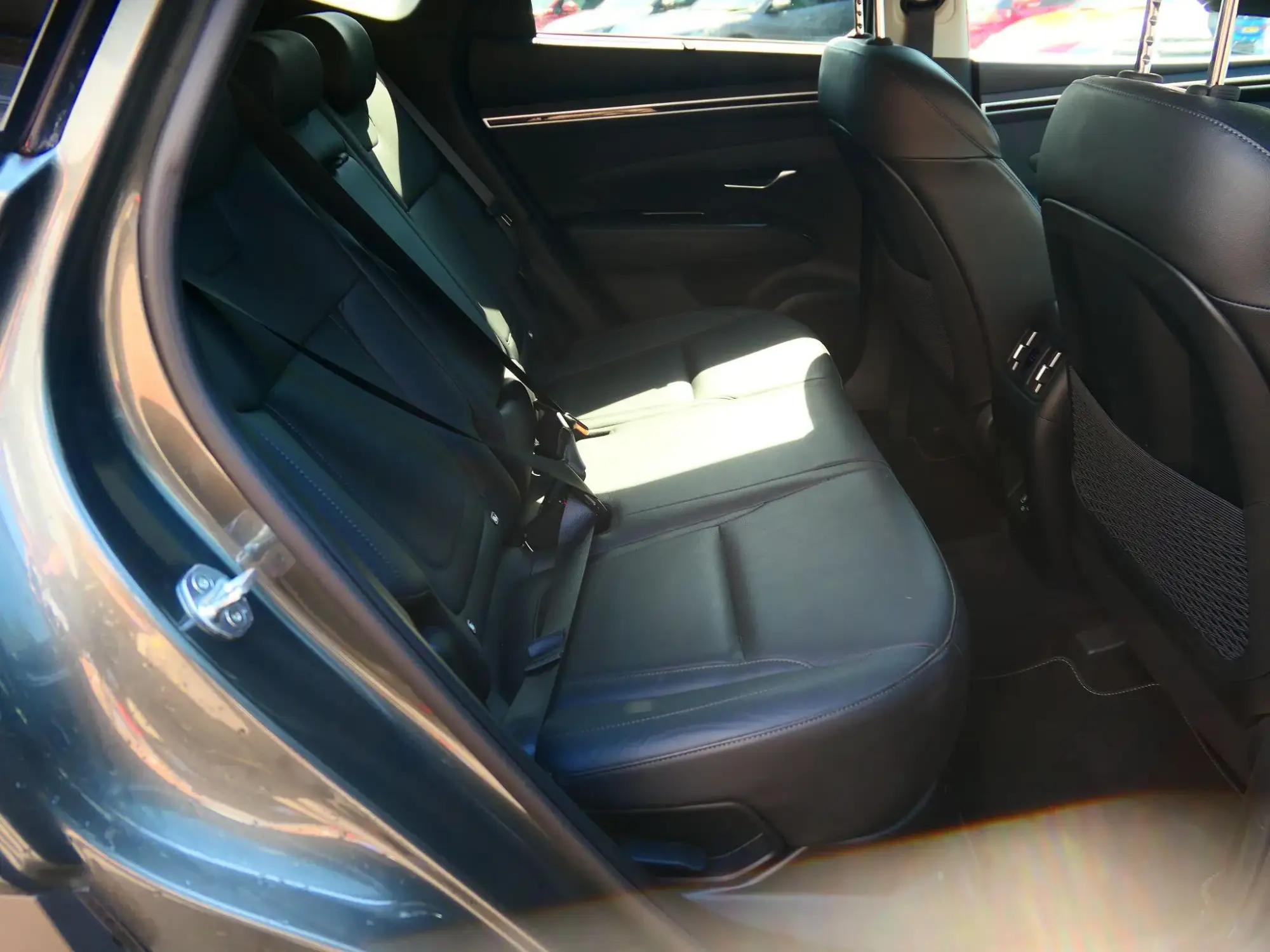 Hyundai TUCSON Hybrid Image 11