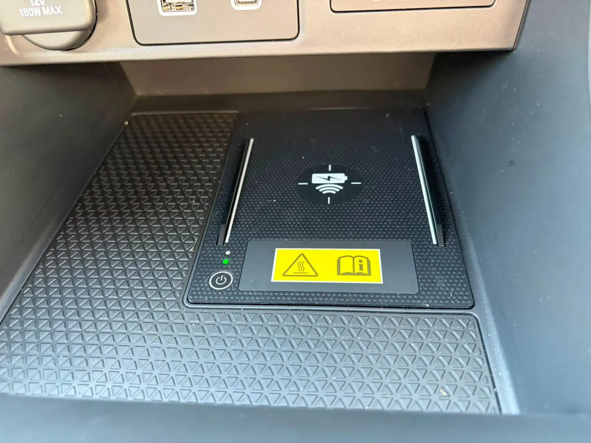 Honda CR-V Plug-in Hybrid Image 15 Honda CR-V Plug-in Hybrid Image 15