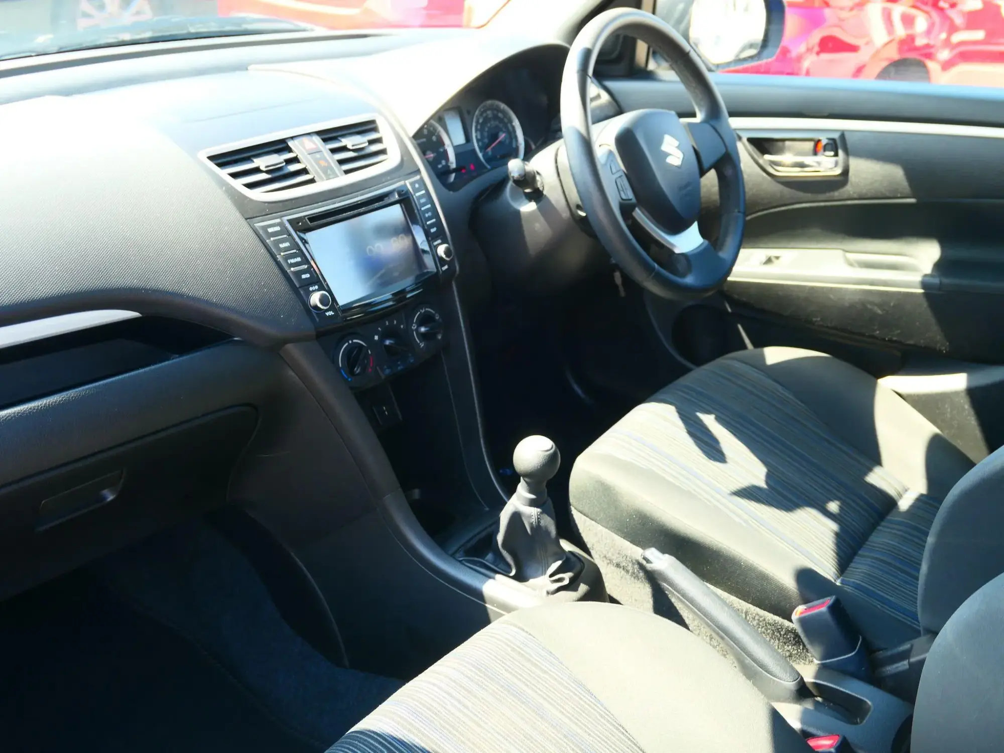 Suzuki Swift Image 13 Suzuki Swift Image 13