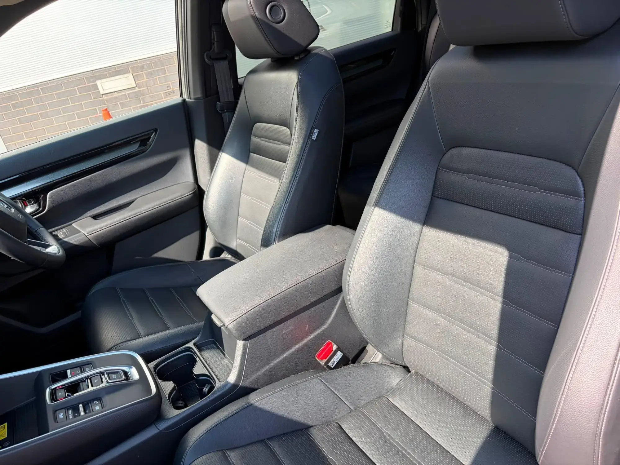 Honda CR-V Plug-in Hybrid Image 30 Honda CR-V Plug-in Hybrid Image 30
