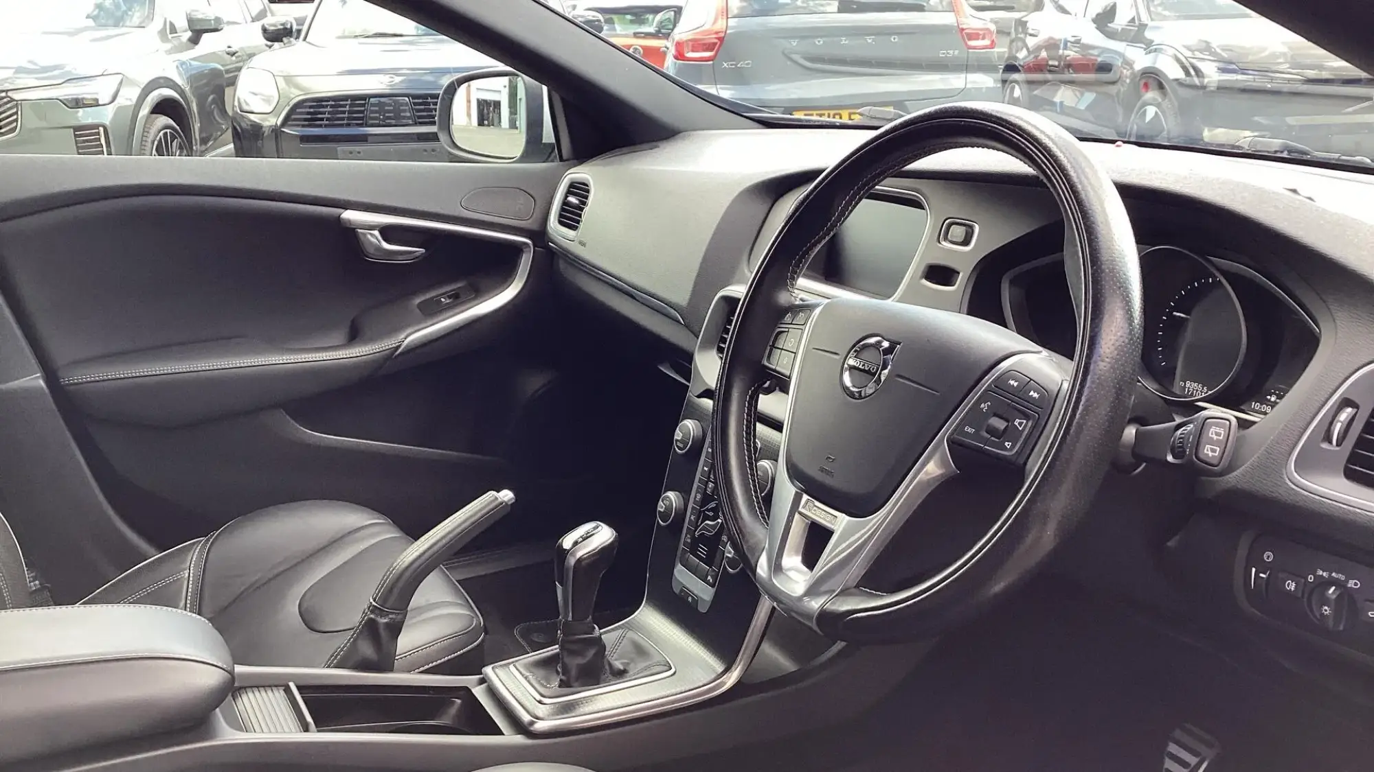 Volvo V40 Image 4 Volvo V40 Image 4