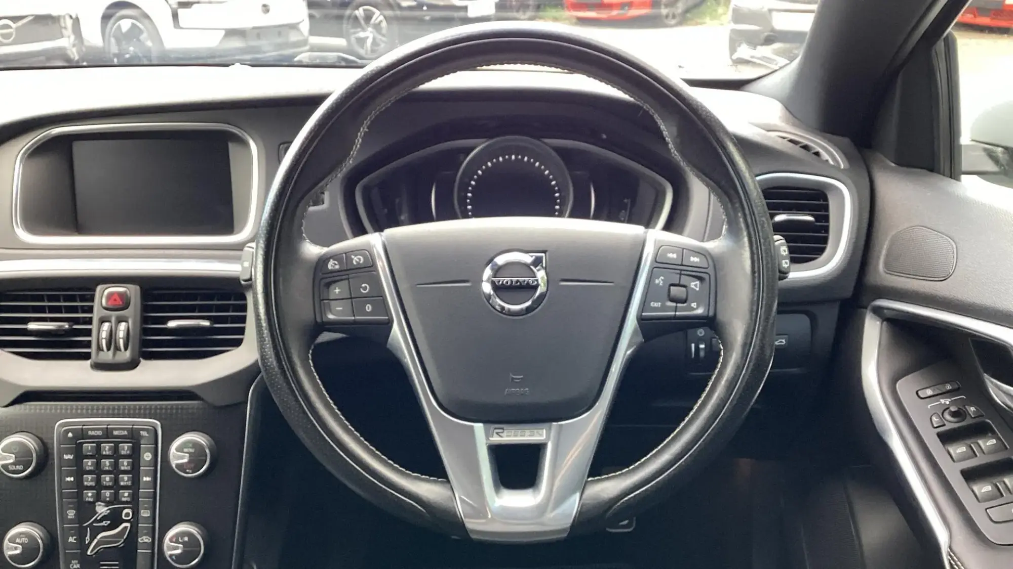 Volvo V40 Image 10 Volvo V40 Image 10
