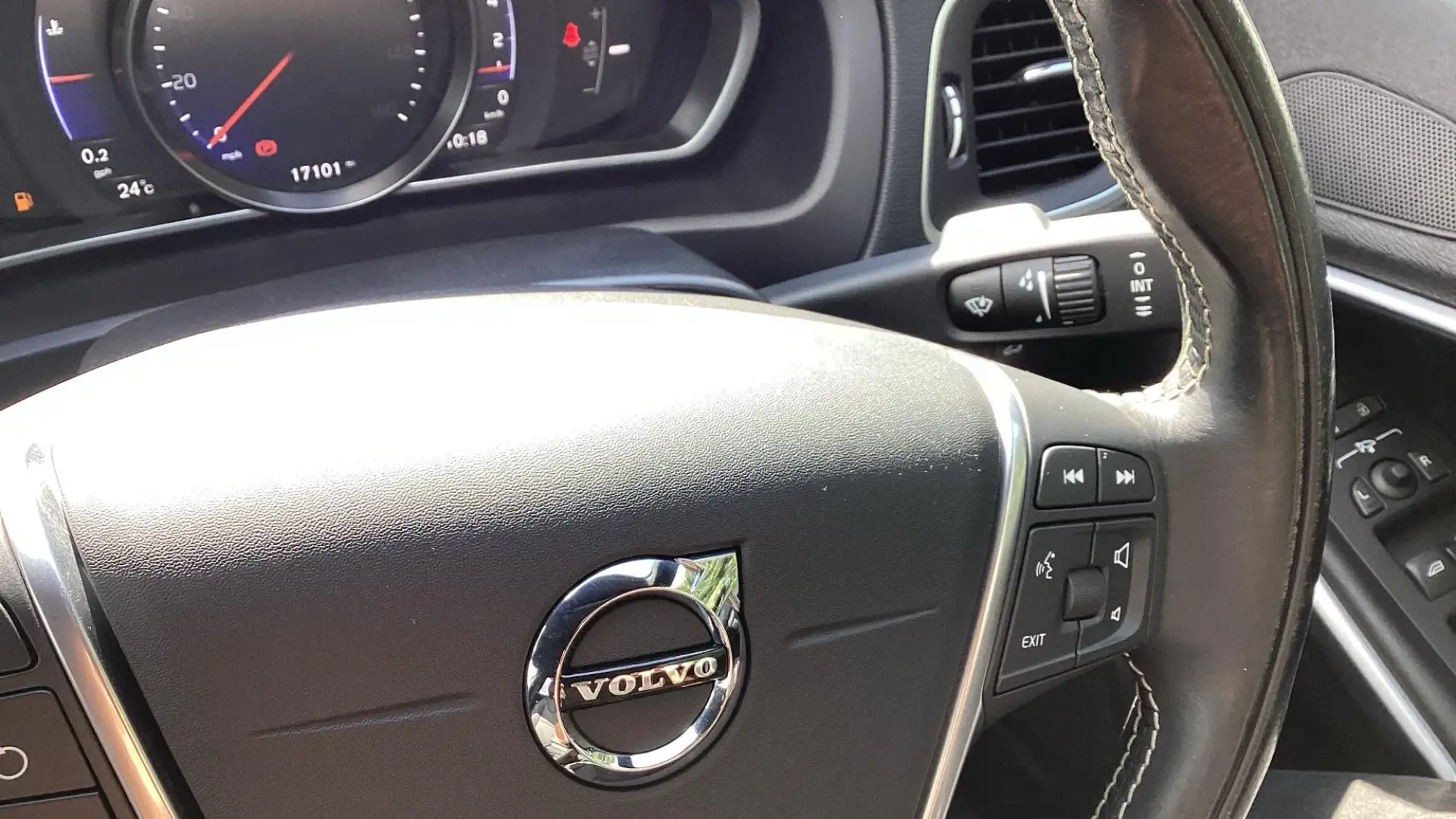 Volvo V40 Image 29 Volvo V40 Image 29