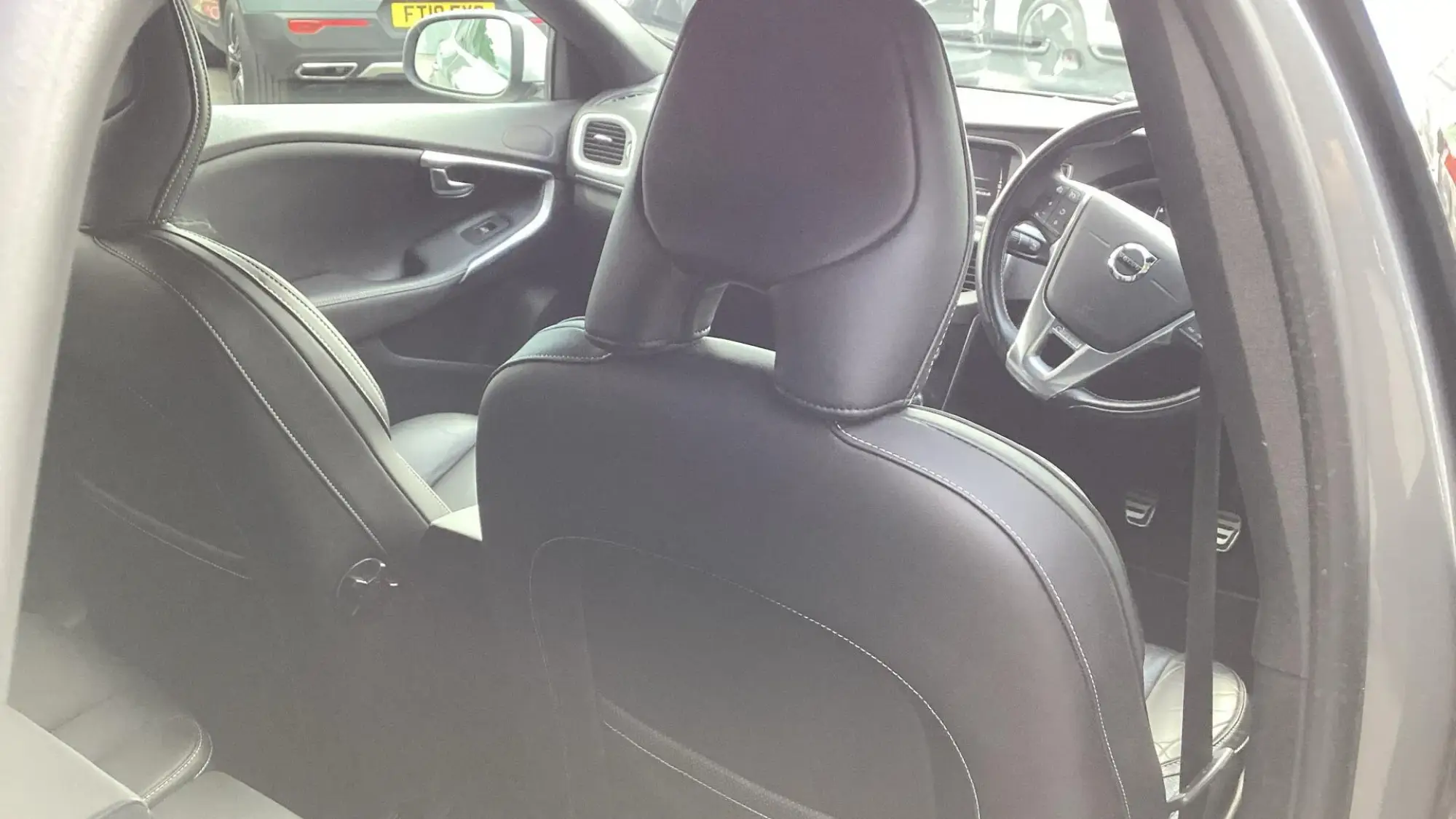 Volvo V40 Image 35 Volvo V40 Image 35