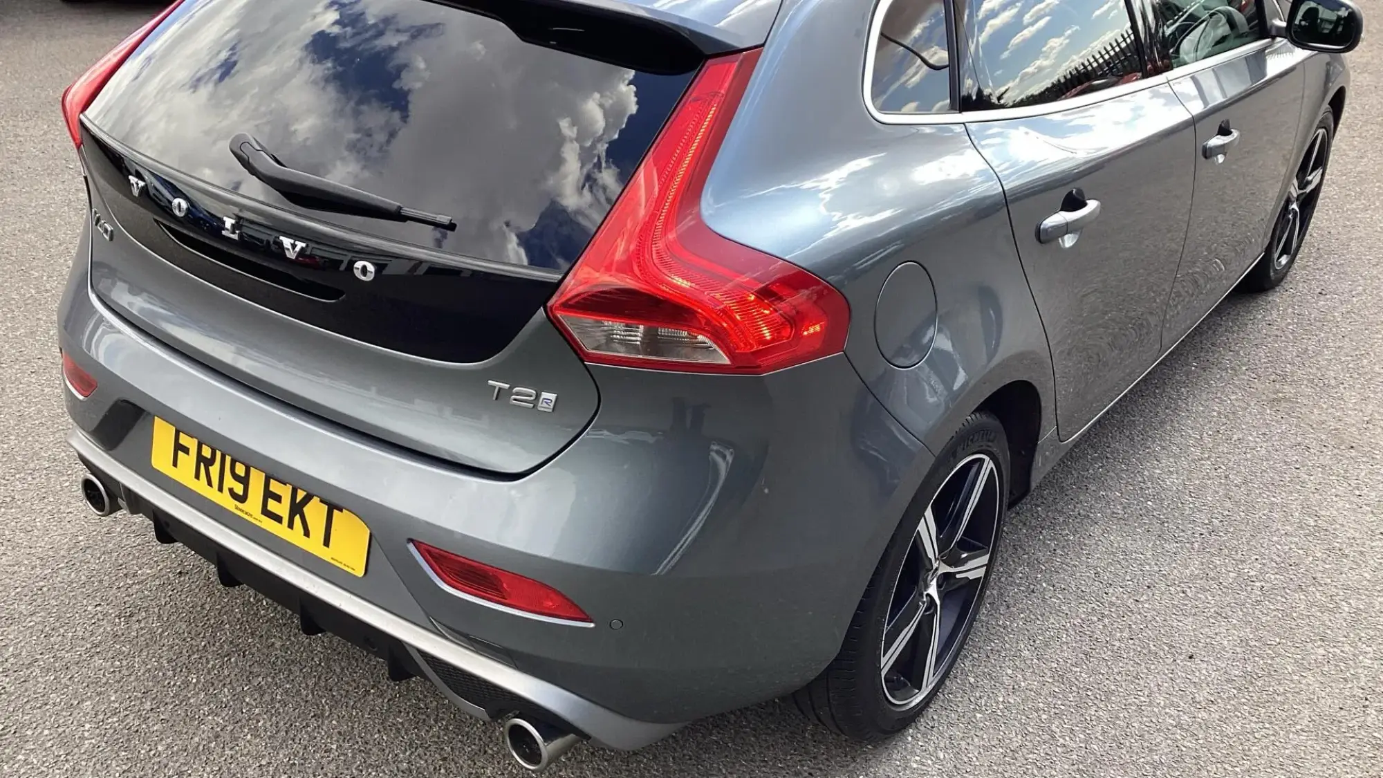 Volvo V40 Image 37 Volvo V40 Image 37