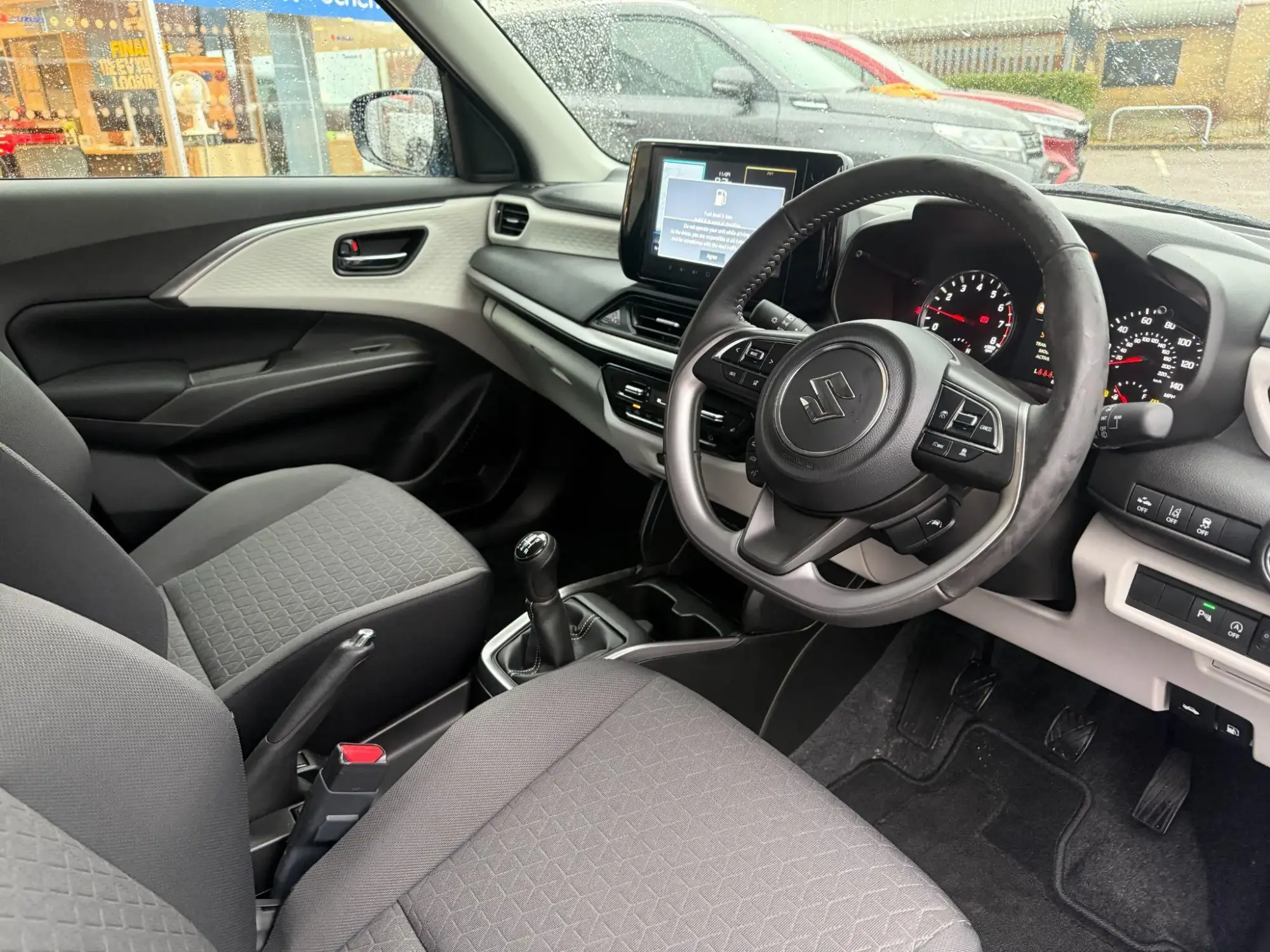 Suzuki Swift Image 9