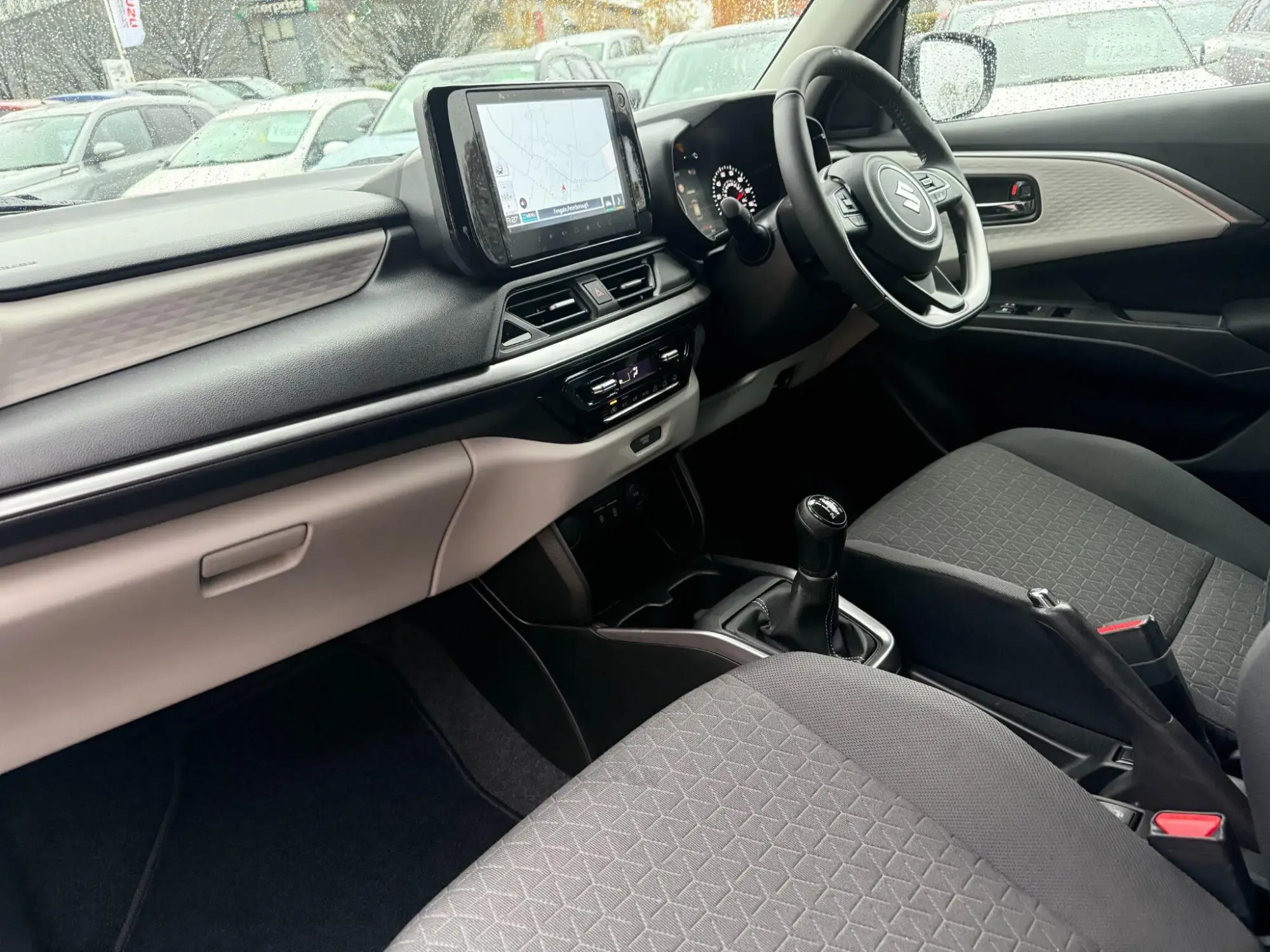 Suzuki Swift Image 11