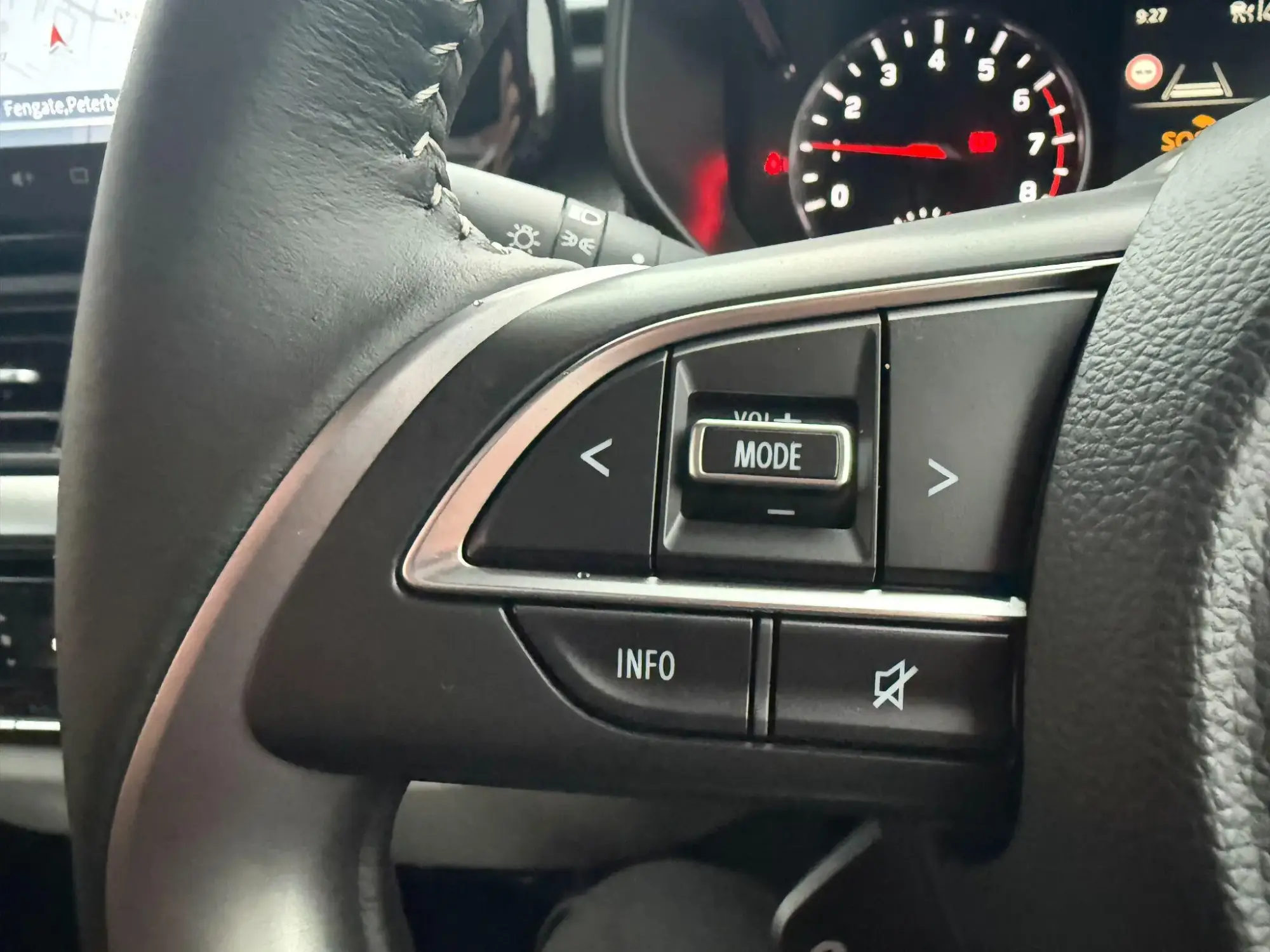 Suzuki Swift Image 14
