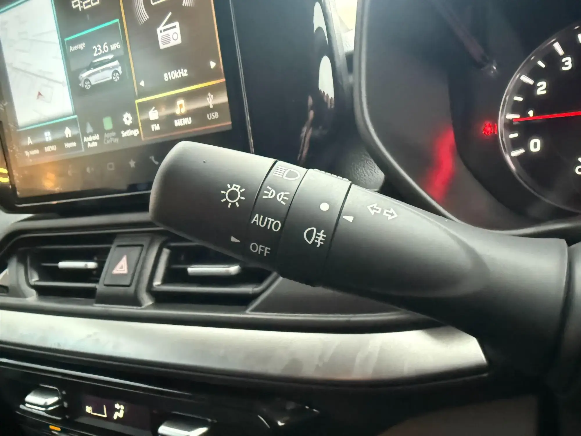 Suzuki Swift Image 19