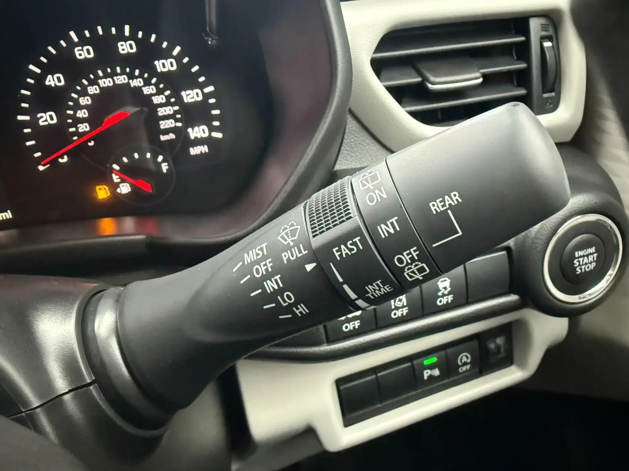 Suzuki Swift Image 20
