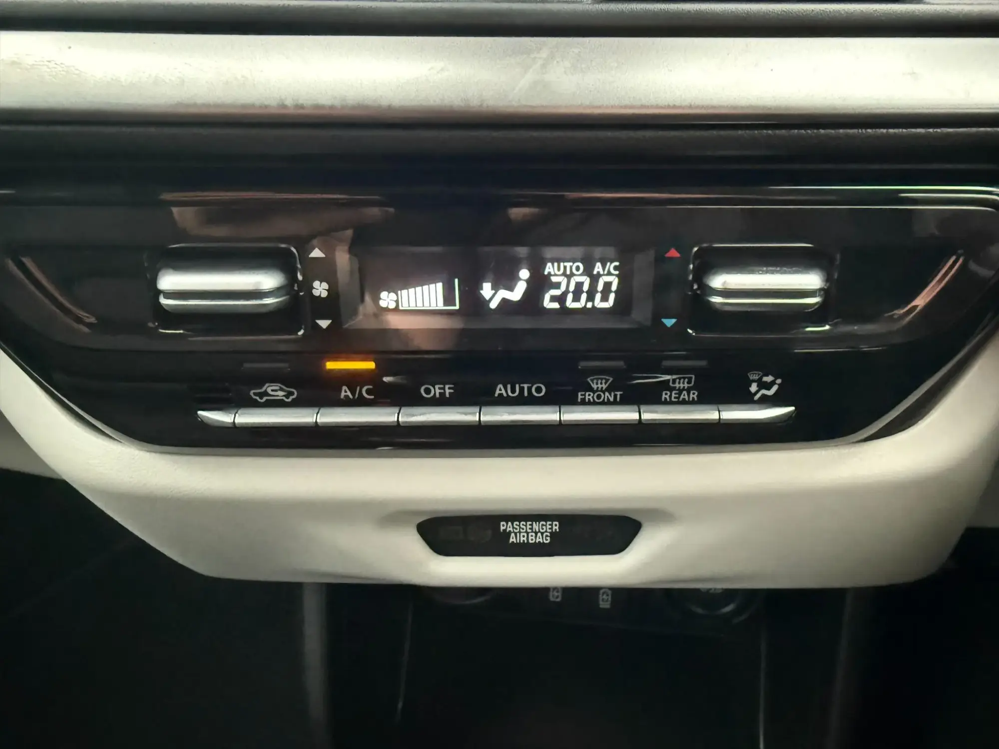Suzuki Swift Image 26