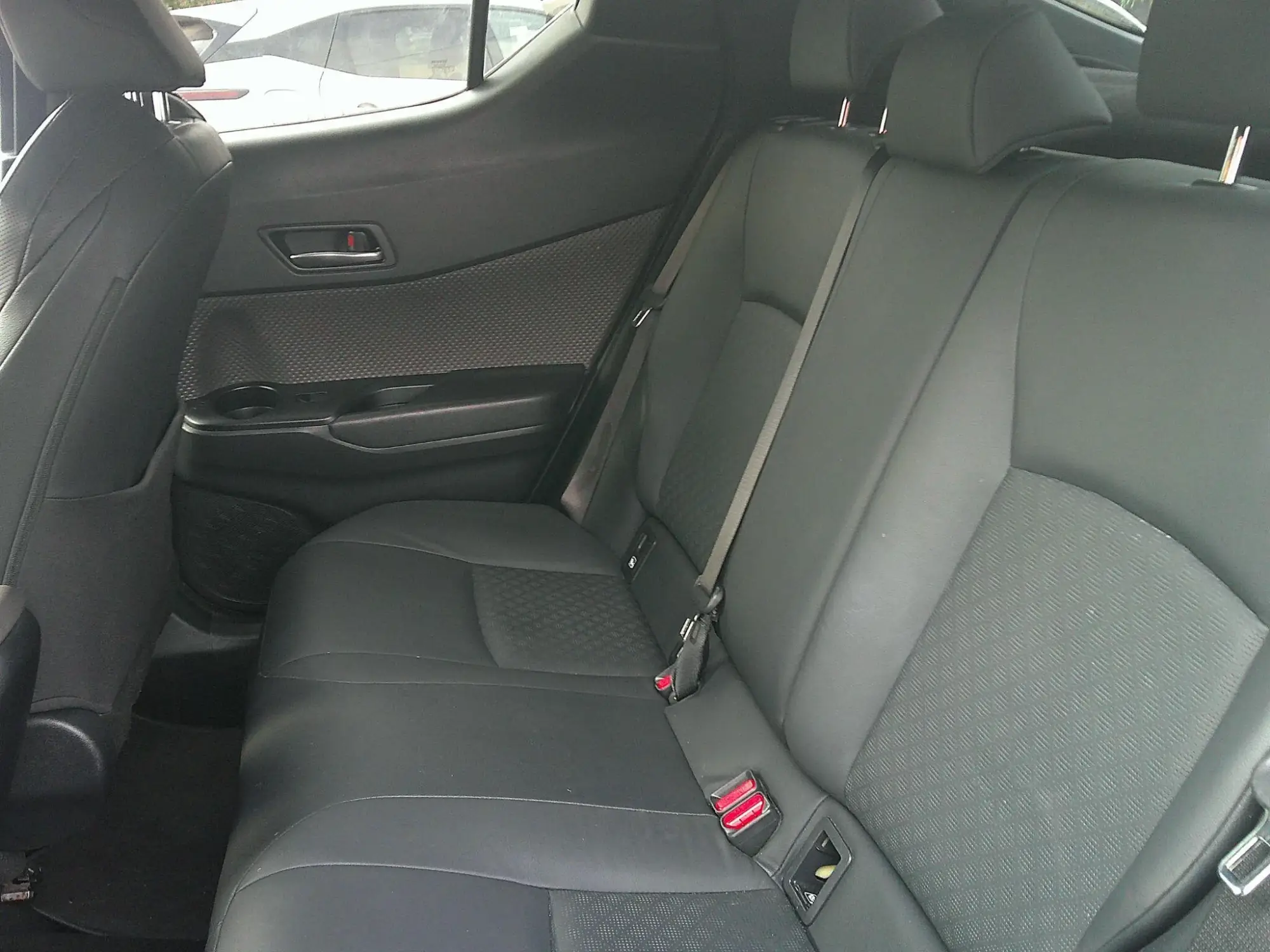 Toyota C-HR Self-Charging Hybrid Image 14