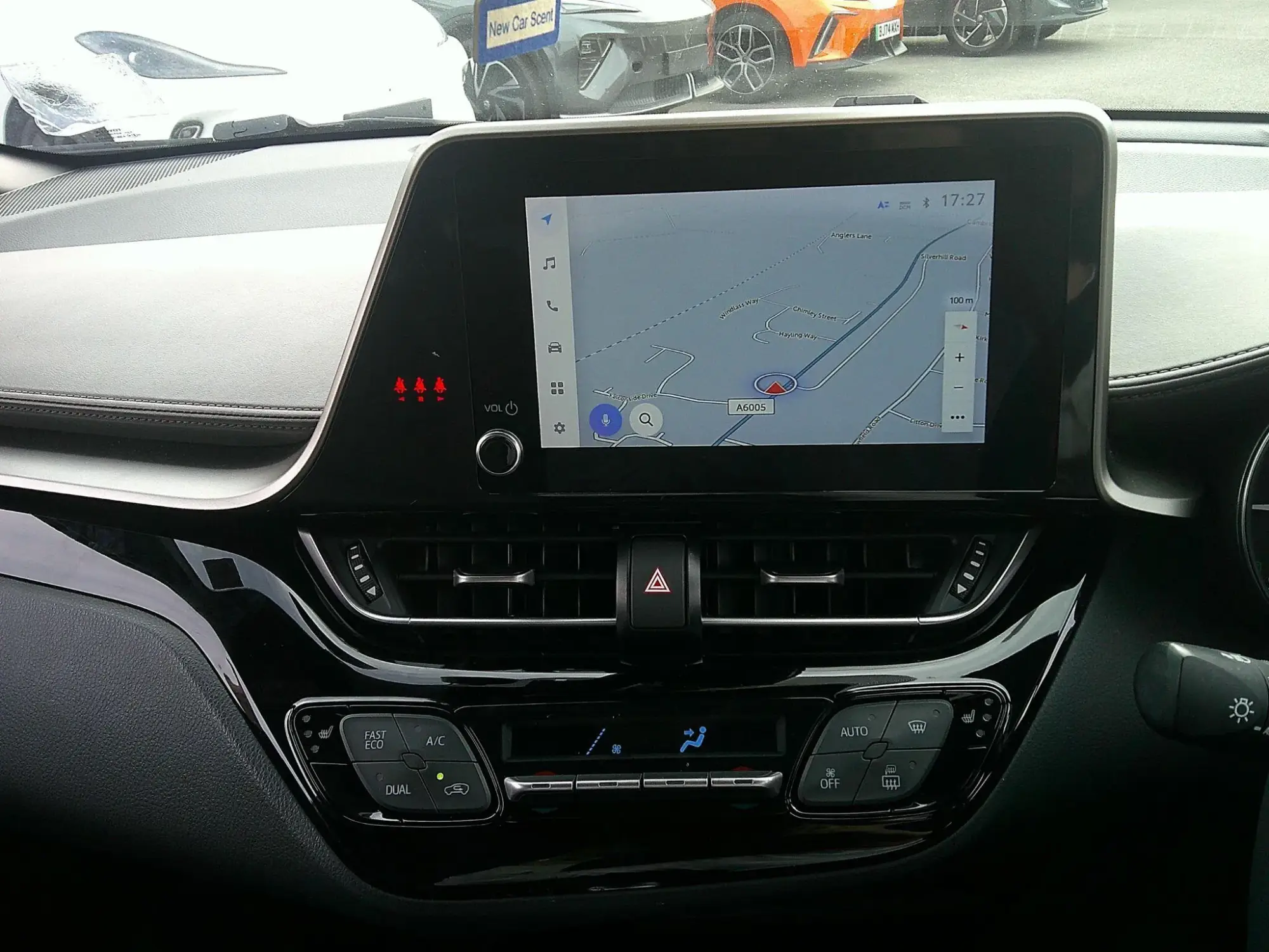 Toyota C-HR Self-Charging Hybrid Image 16
