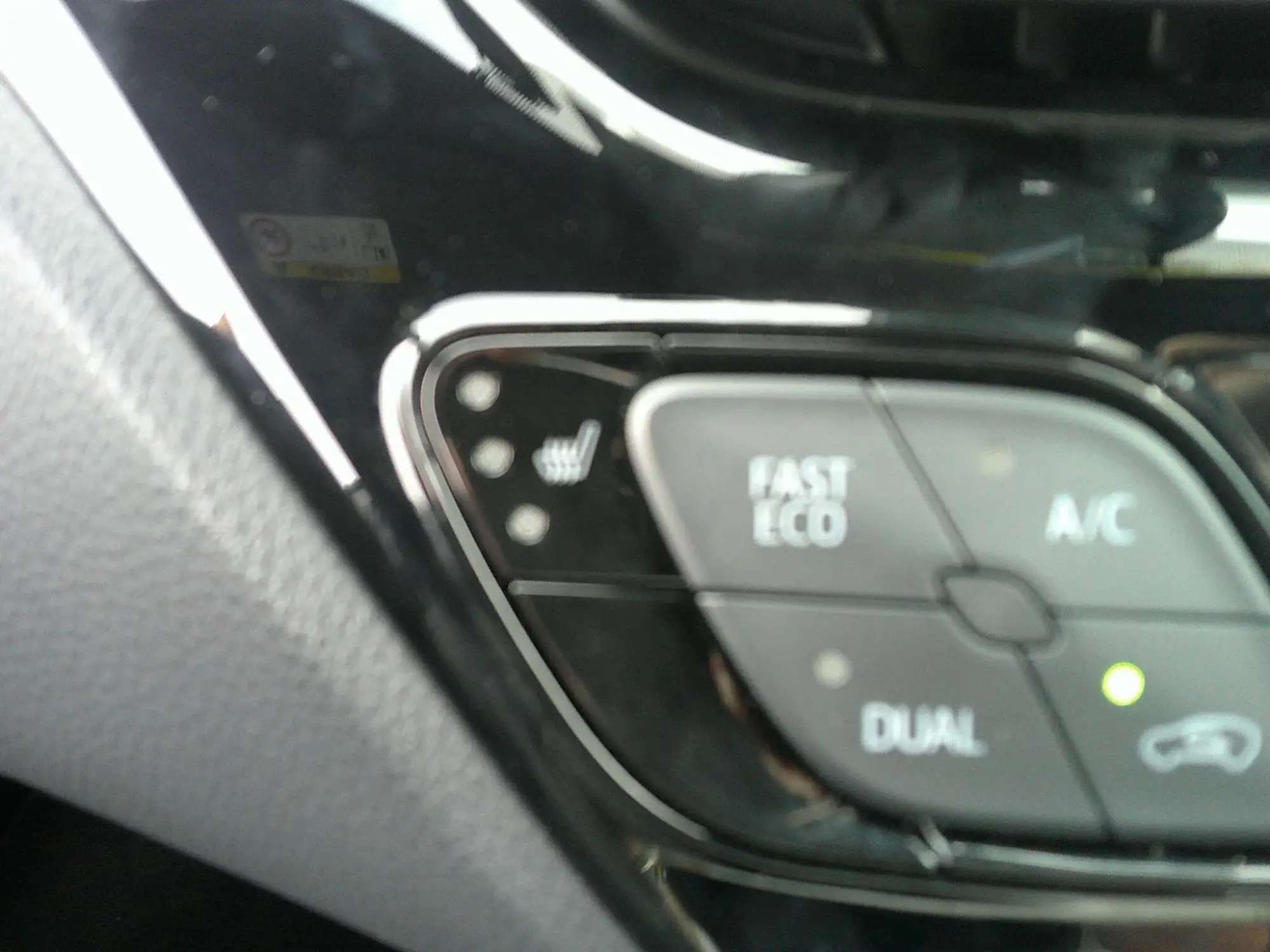 Toyota C-HR Self-Charging Hybrid Image 17
