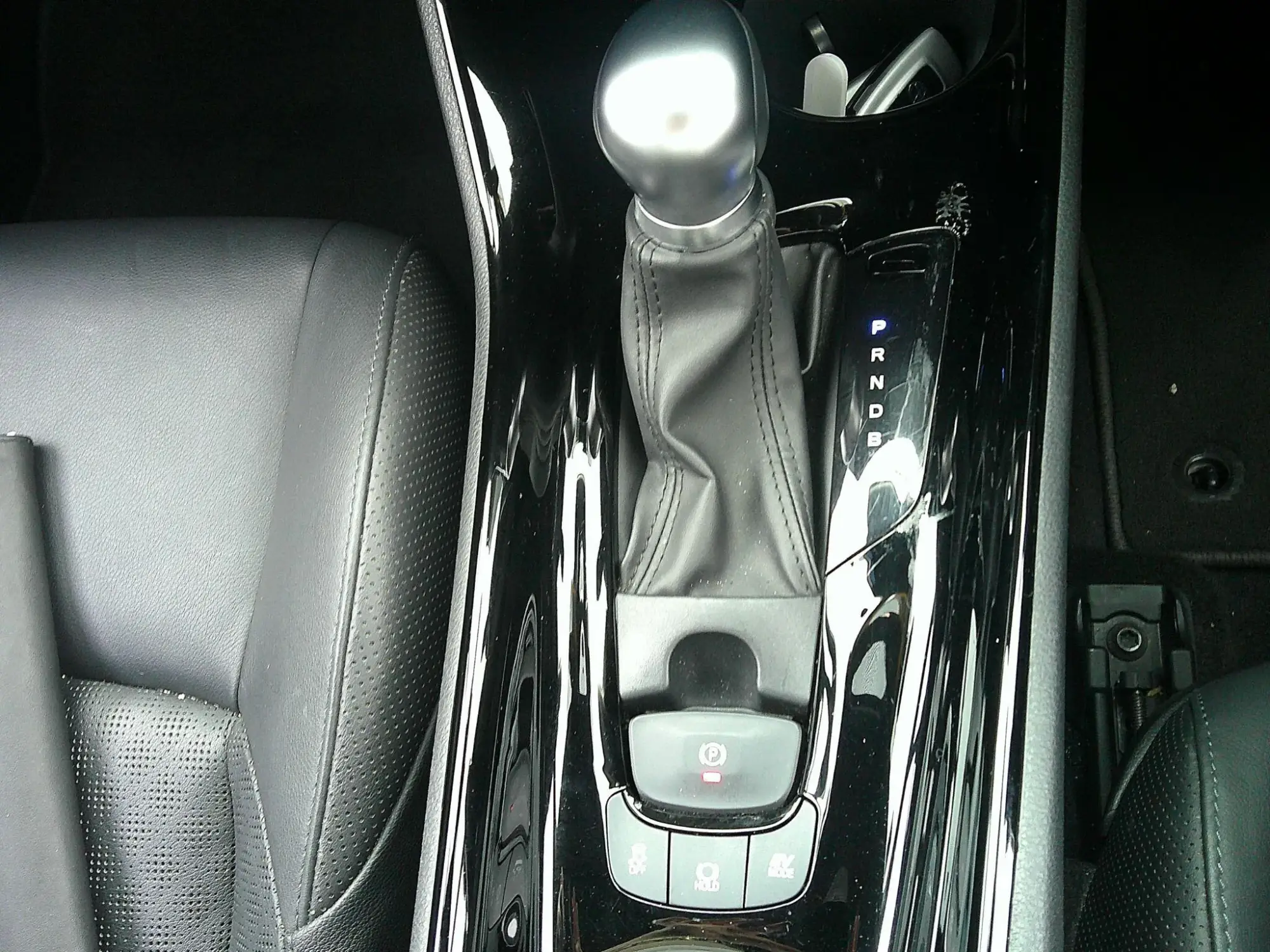 Toyota C-HR Self-Charging Hybrid Image 21