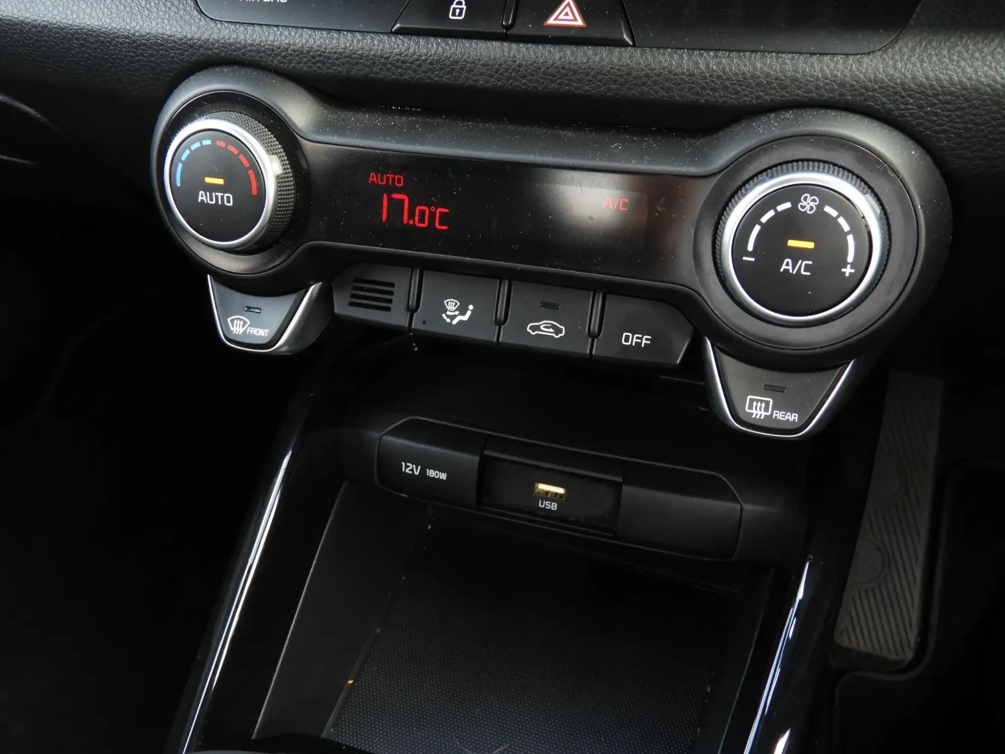 Kia Rio Image 12
