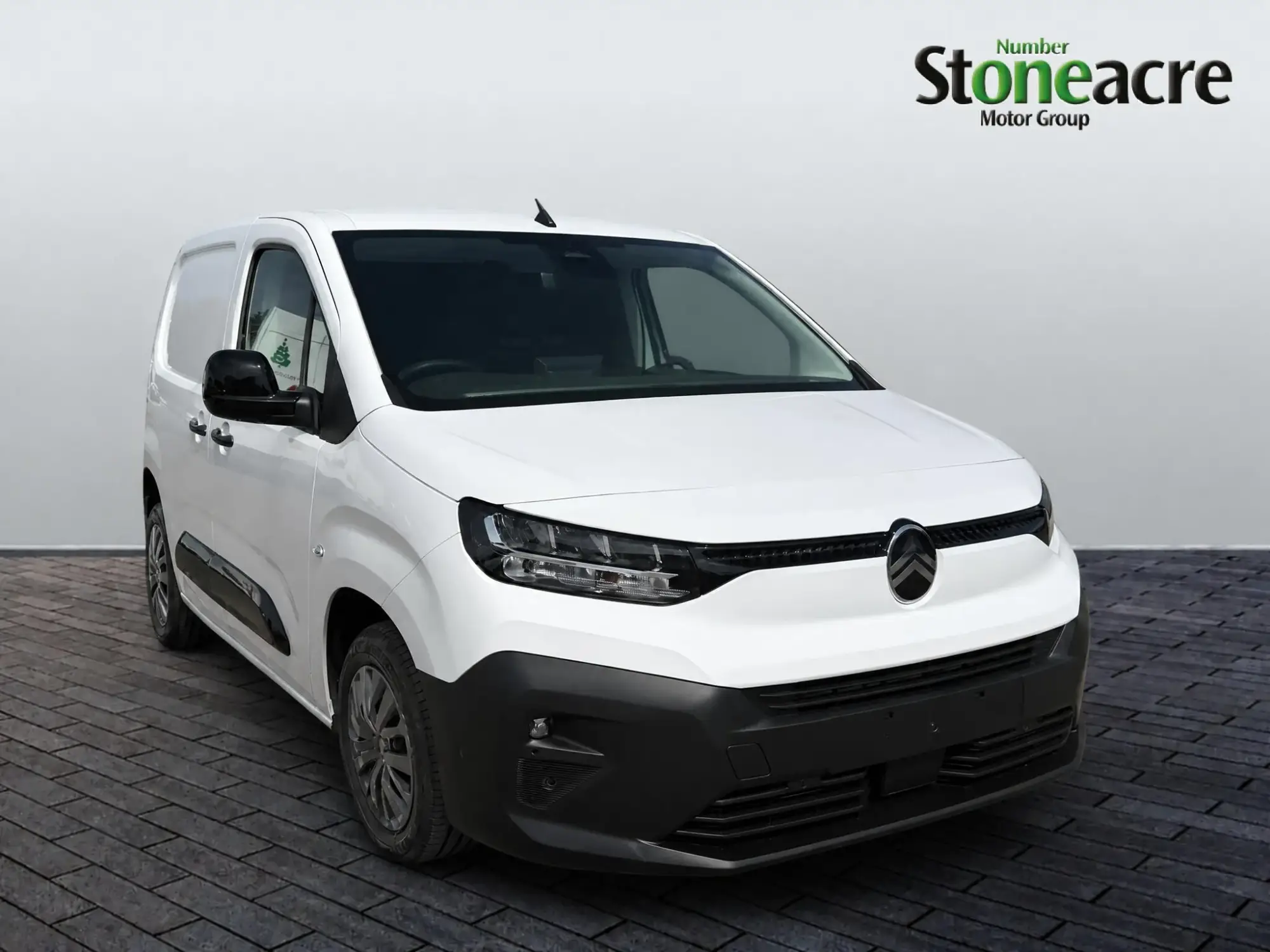 Citroen Berlingo 1.5 1000 Driver M A8 SWB Euro 6 (s/s) 5dr Image 1 Citroen Berlingo 1.5 1000 Driver M A8 SWB Euro 6 (s/s) 5dr Image 1