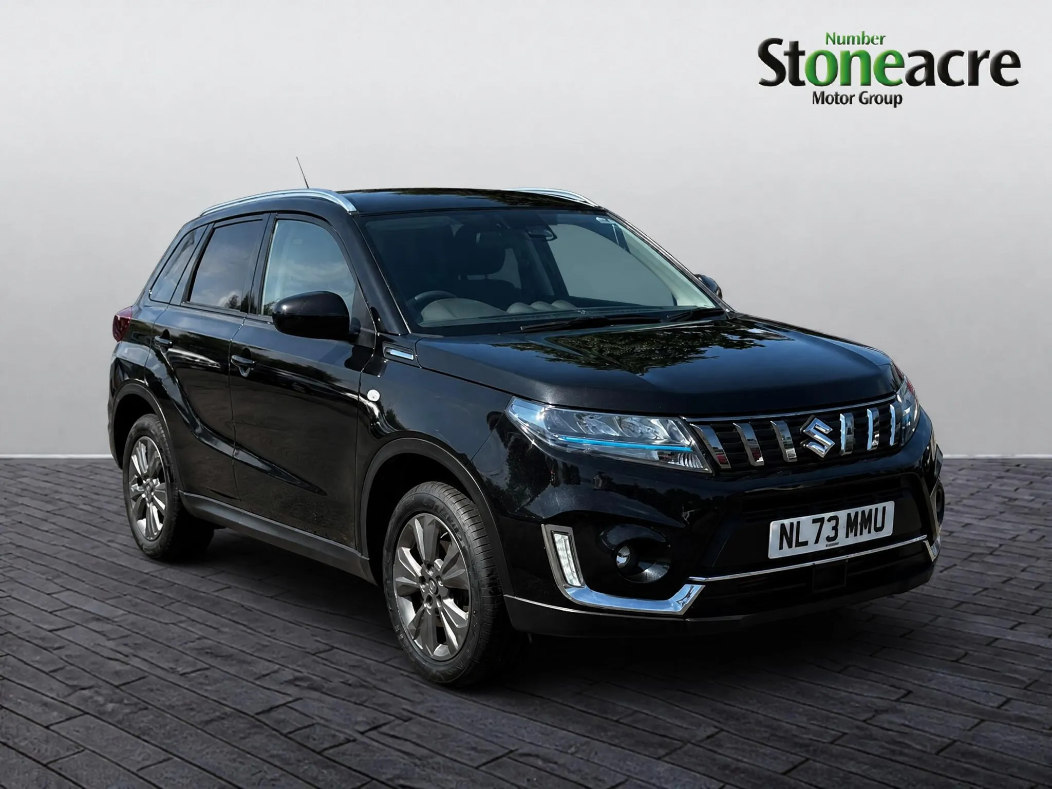 Suzuki Vitara listing photo