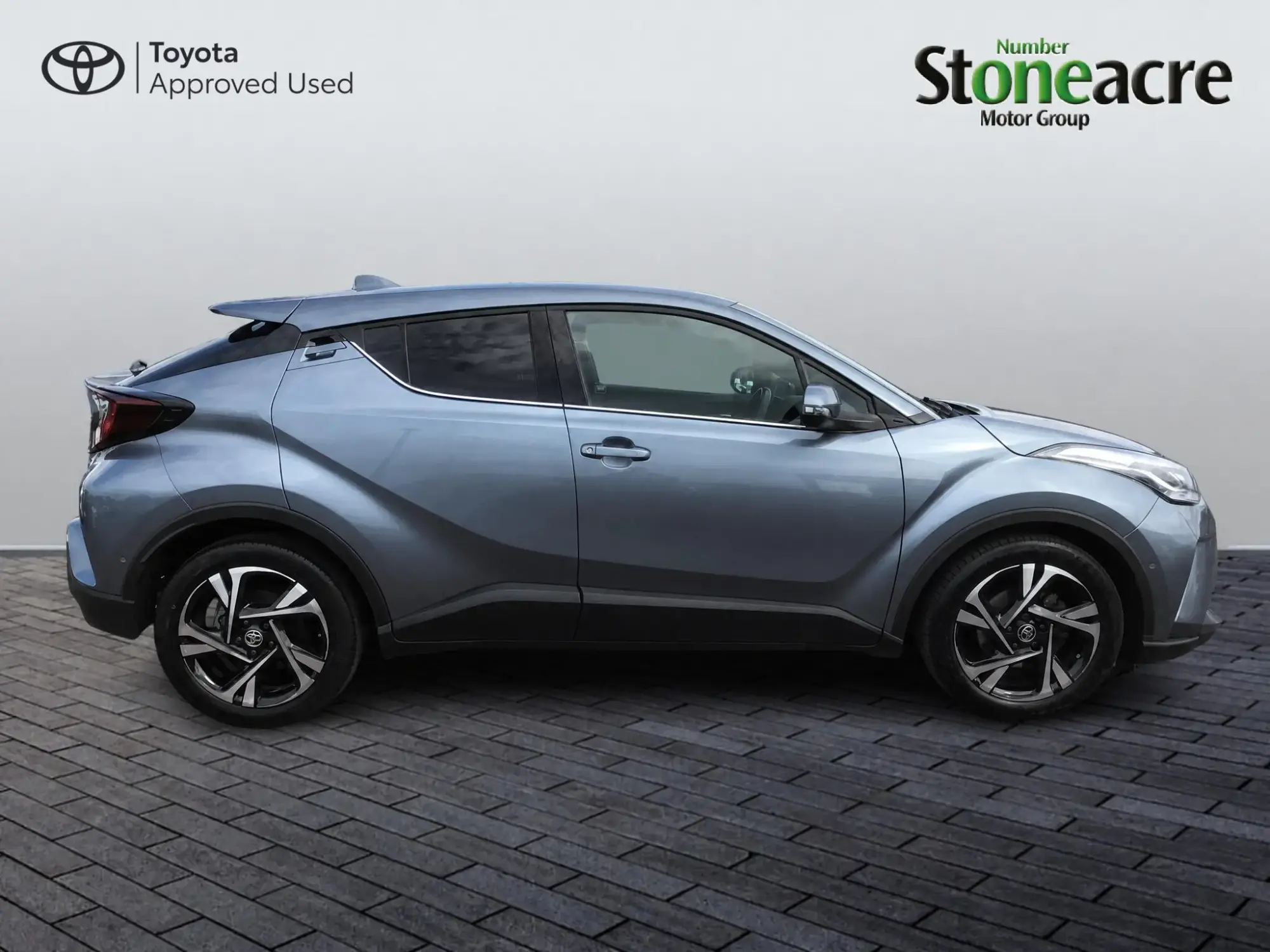 Toyota C-HR Self-Charging Hybrid Image 17 Toyota C-HR Self-Charging Hybrid Image 17