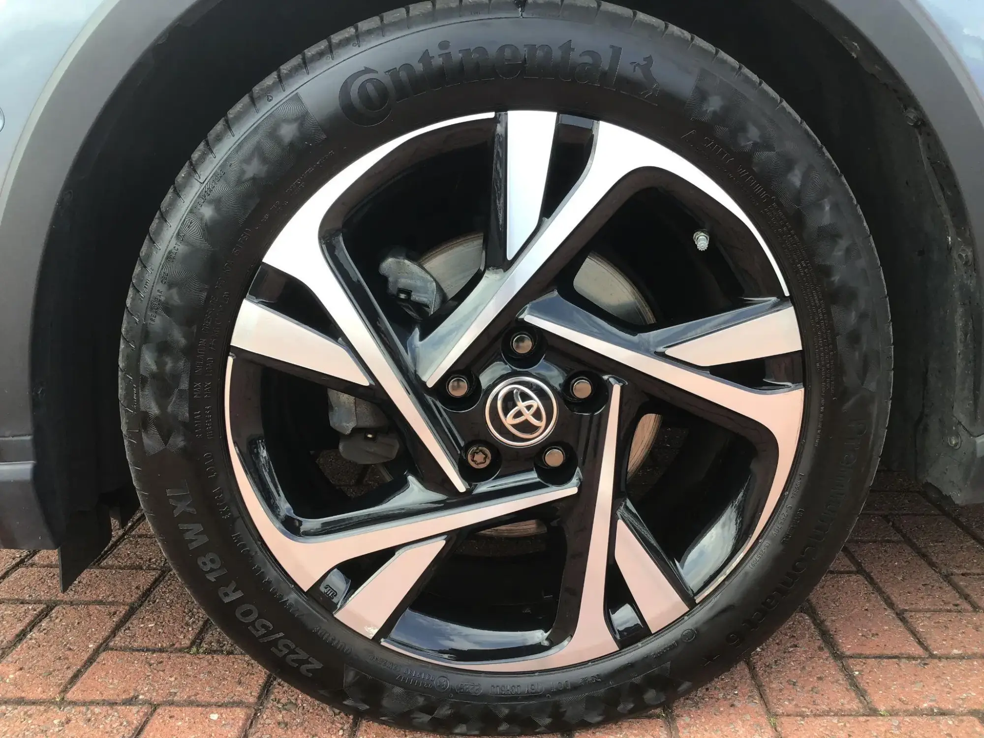Toyota C-HR Self-Charging Hybrid Image 19 Toyota C-HR Self-Charging Hybrid Image 19