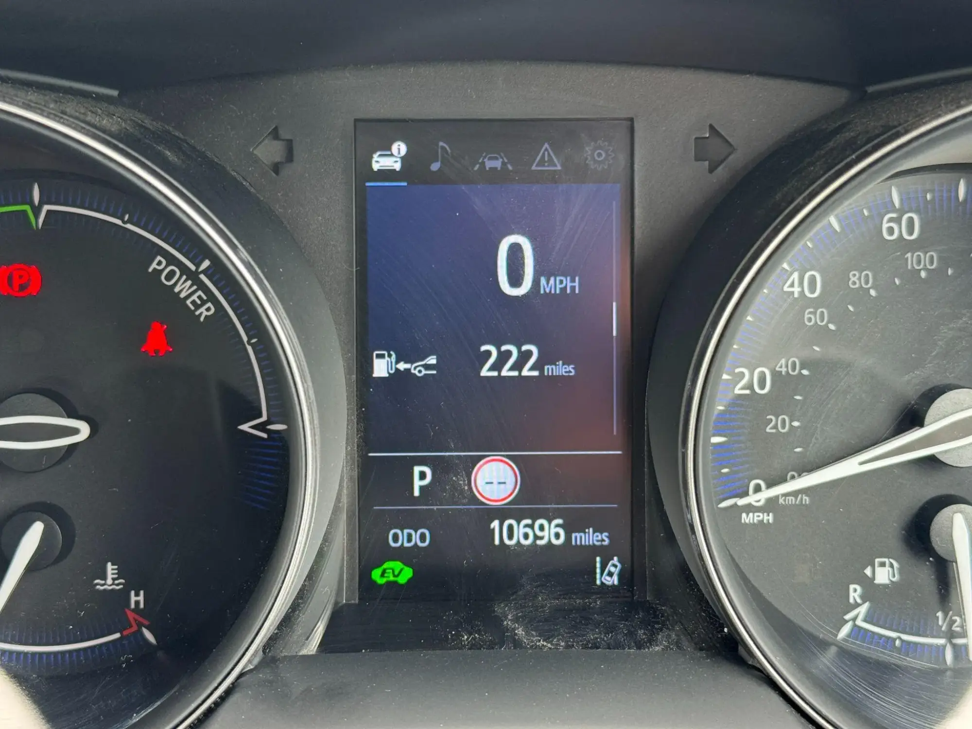 Toyota C-HR Self-Charging Hybrid Image 17 Toyota C-HR Self-Charging Hybrid Image 17