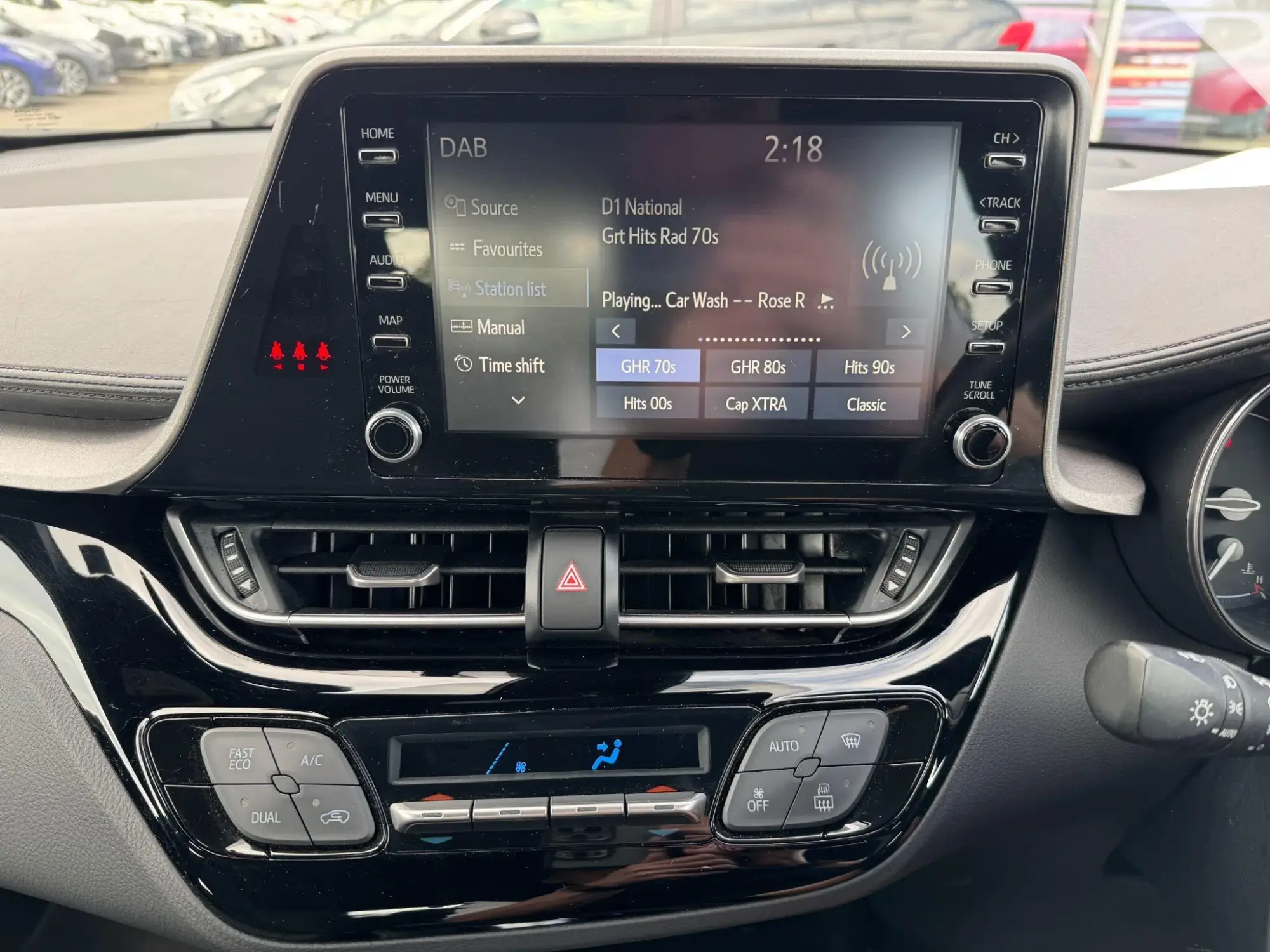 Toyota C-HR Self-Charging Hybrid Image 18 Toyota C-HR Self-Charging Hybrid Image 18