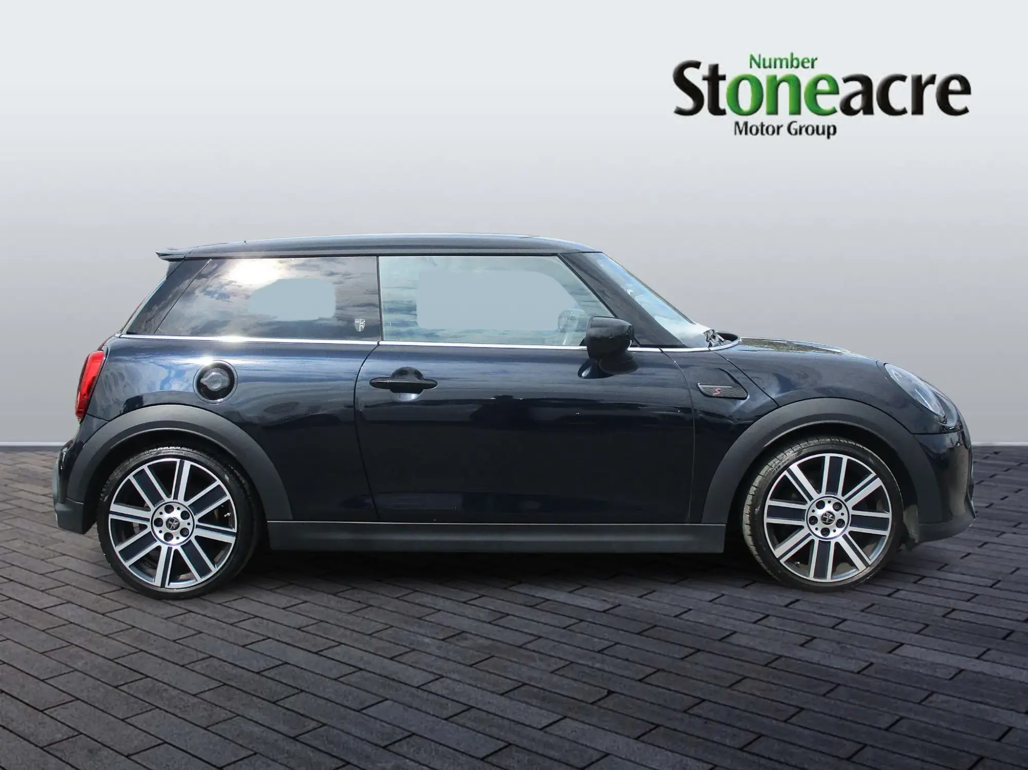 MINI Hatch Image 2