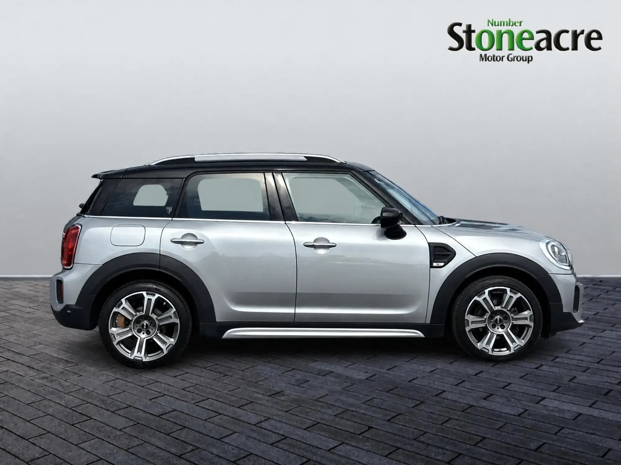 MINI Countryman Image 2 MINI Countryman Image 2
