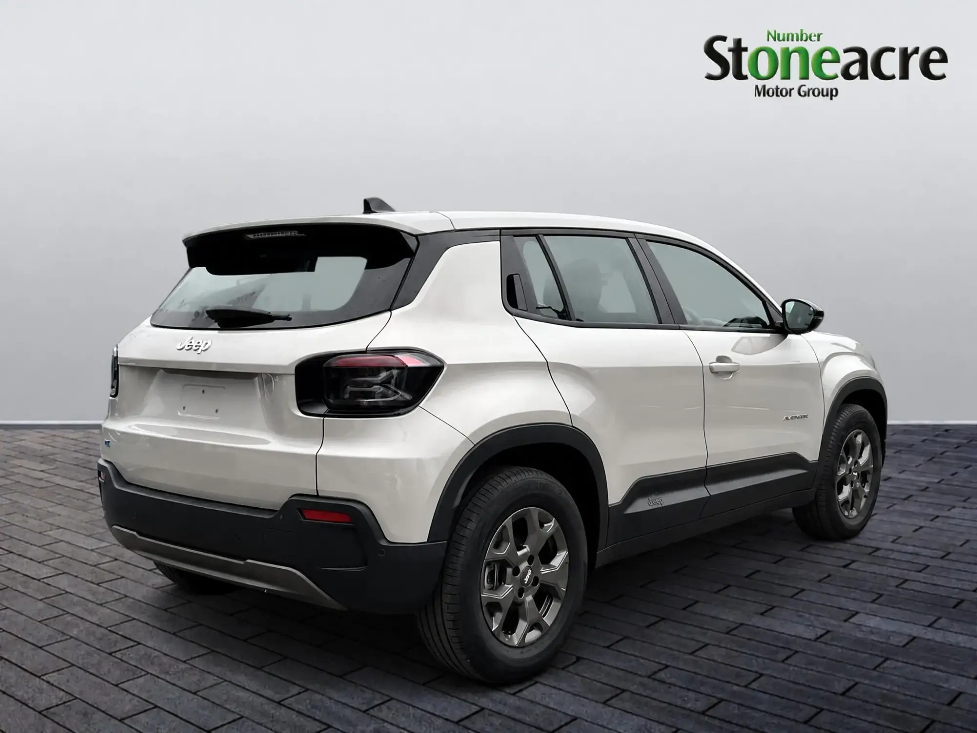 Jeep Avenger 54kWh e-Longitude Auto 5dr DA26YMU Image 3 Jeep Avenger 54kWh e-Longitude Auto 5dr DA26YMU Image 3