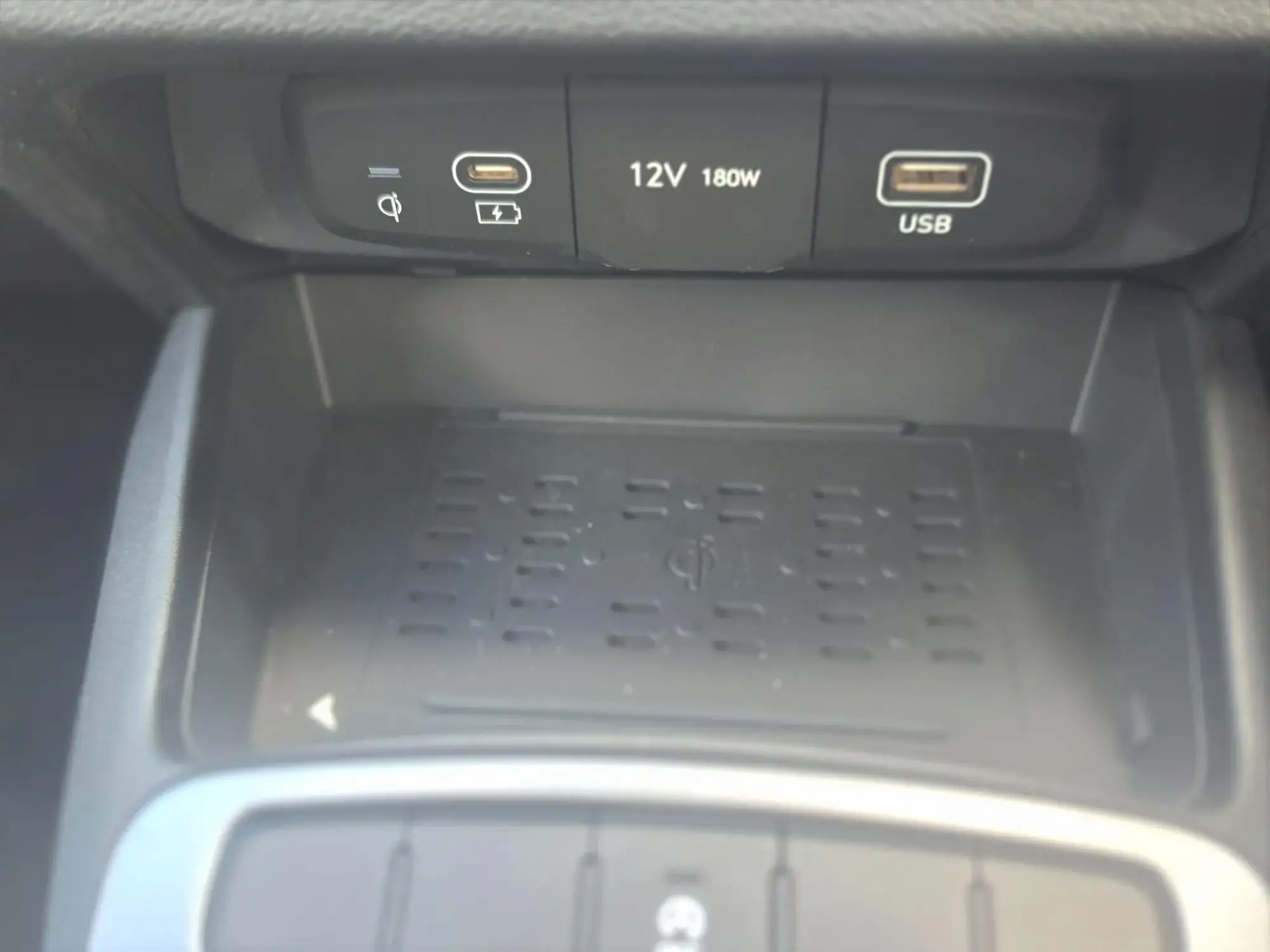 Hyundai i10 Image 16