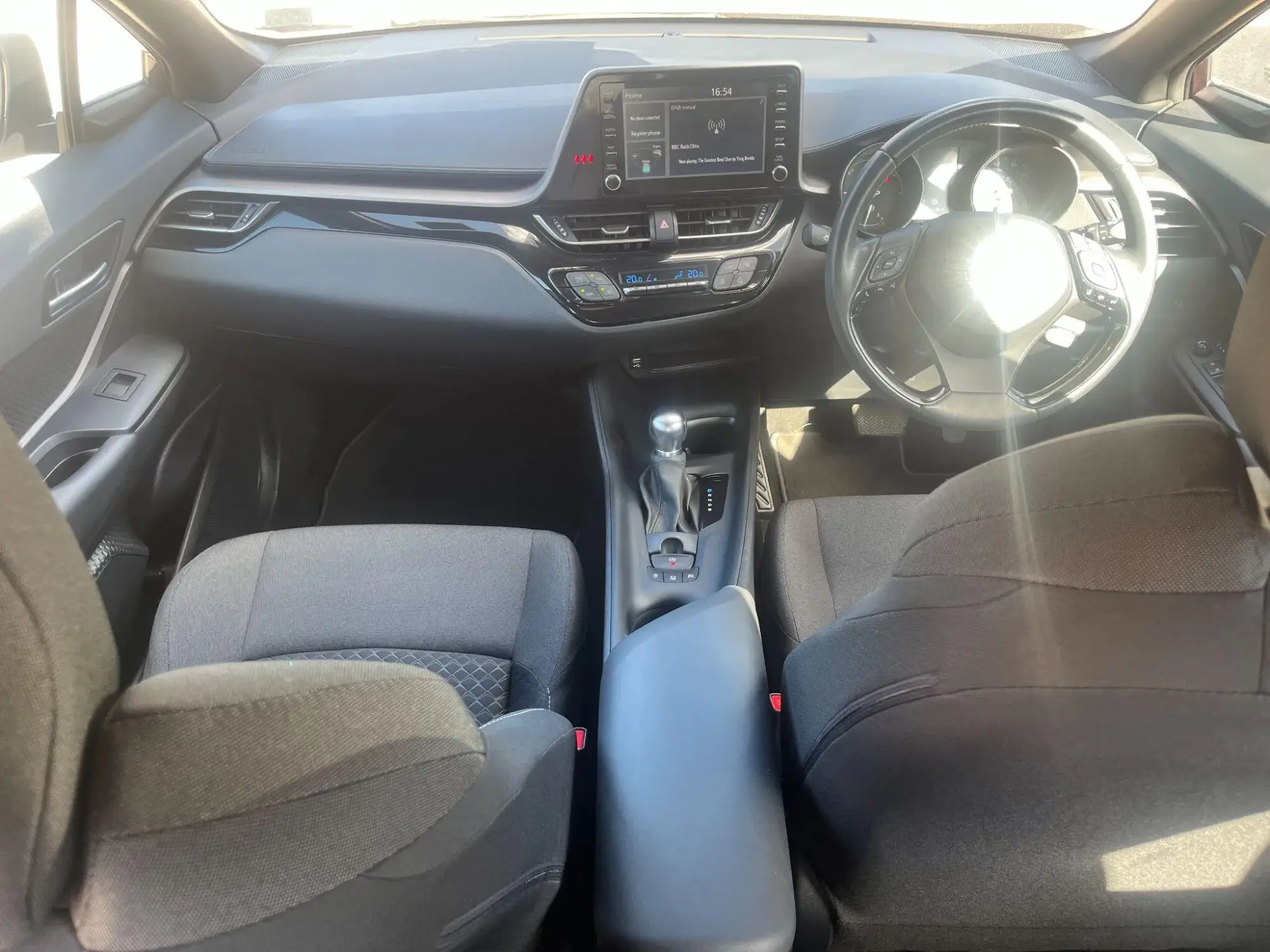 Toyota C-HR Self-Charging Hybrid Image 9 Toyota C-HR Self-Charging Hybrid Image 9