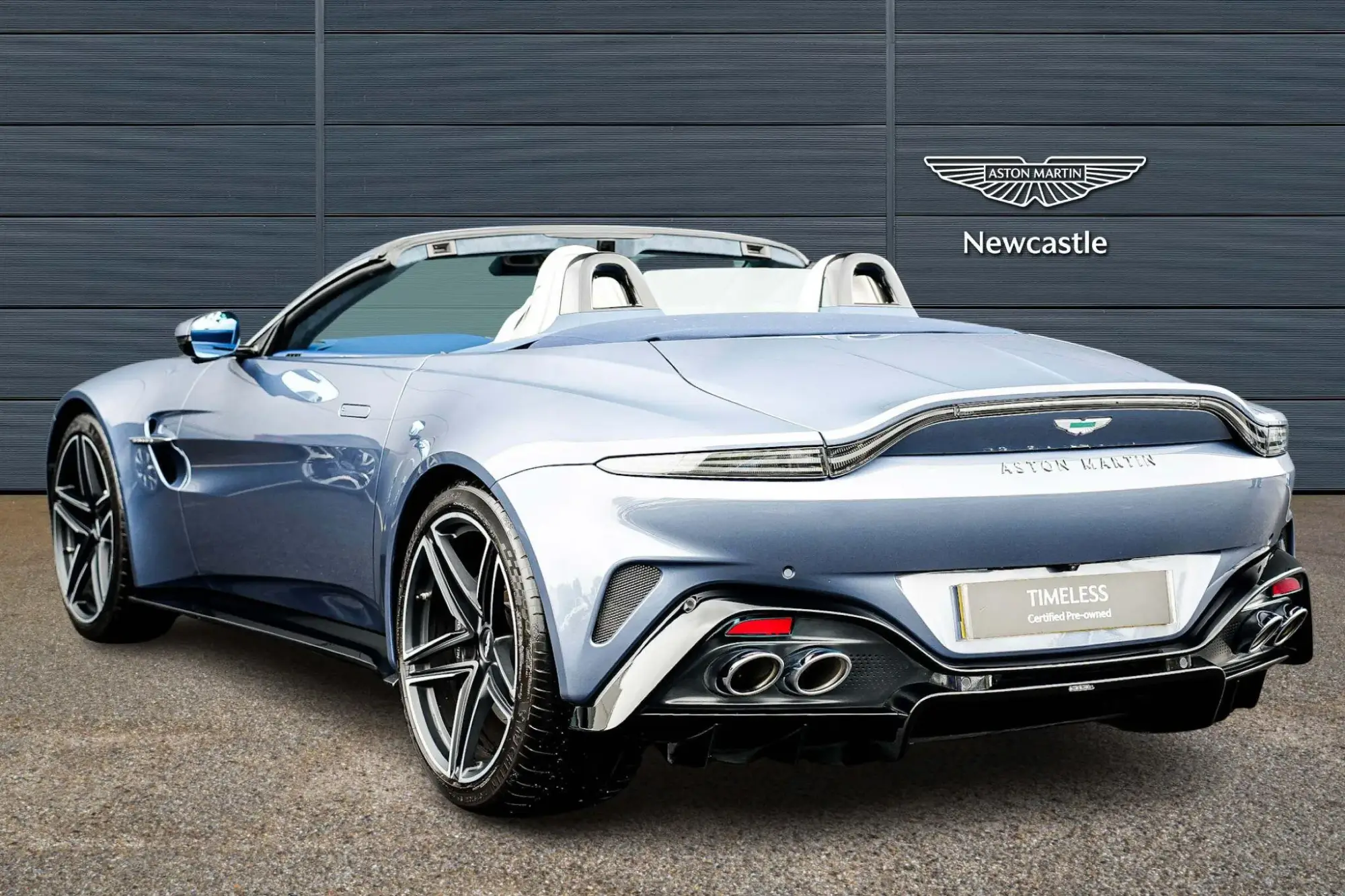 Aston Martin Vantage Roadster Image 8 Aston Martin Vantage Roadster Image 8